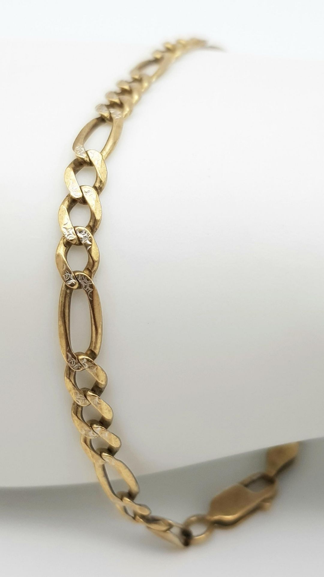 A Vintage 9K Yellow Figaro Link Bracelet. 18cm. 4.7g weight. - Image 3 of 5