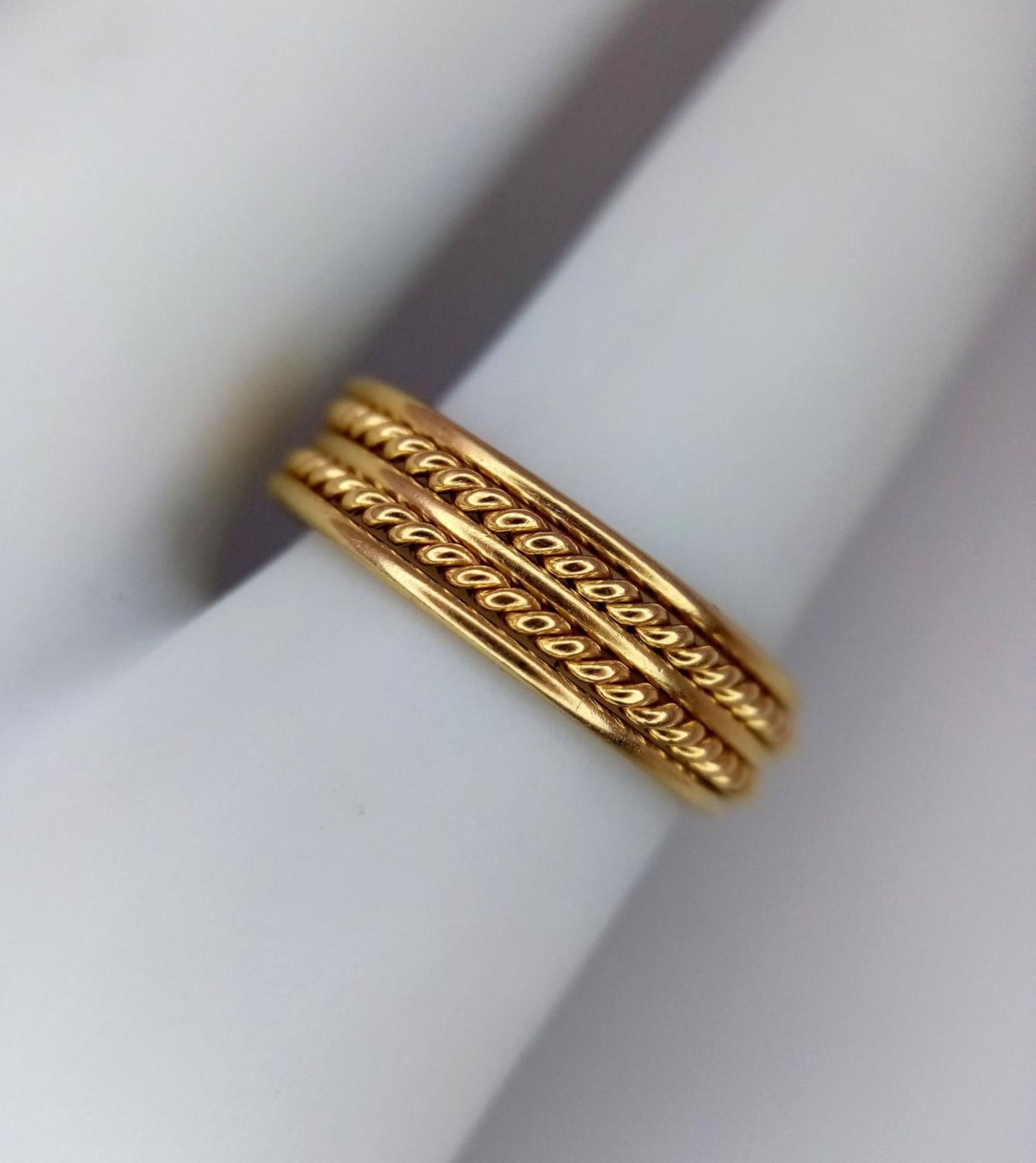 A 16ct Yellow Gold (tested as) Stacking Ring, size I, 2.7g total weight. ref: 1515I - Image 4 of 5