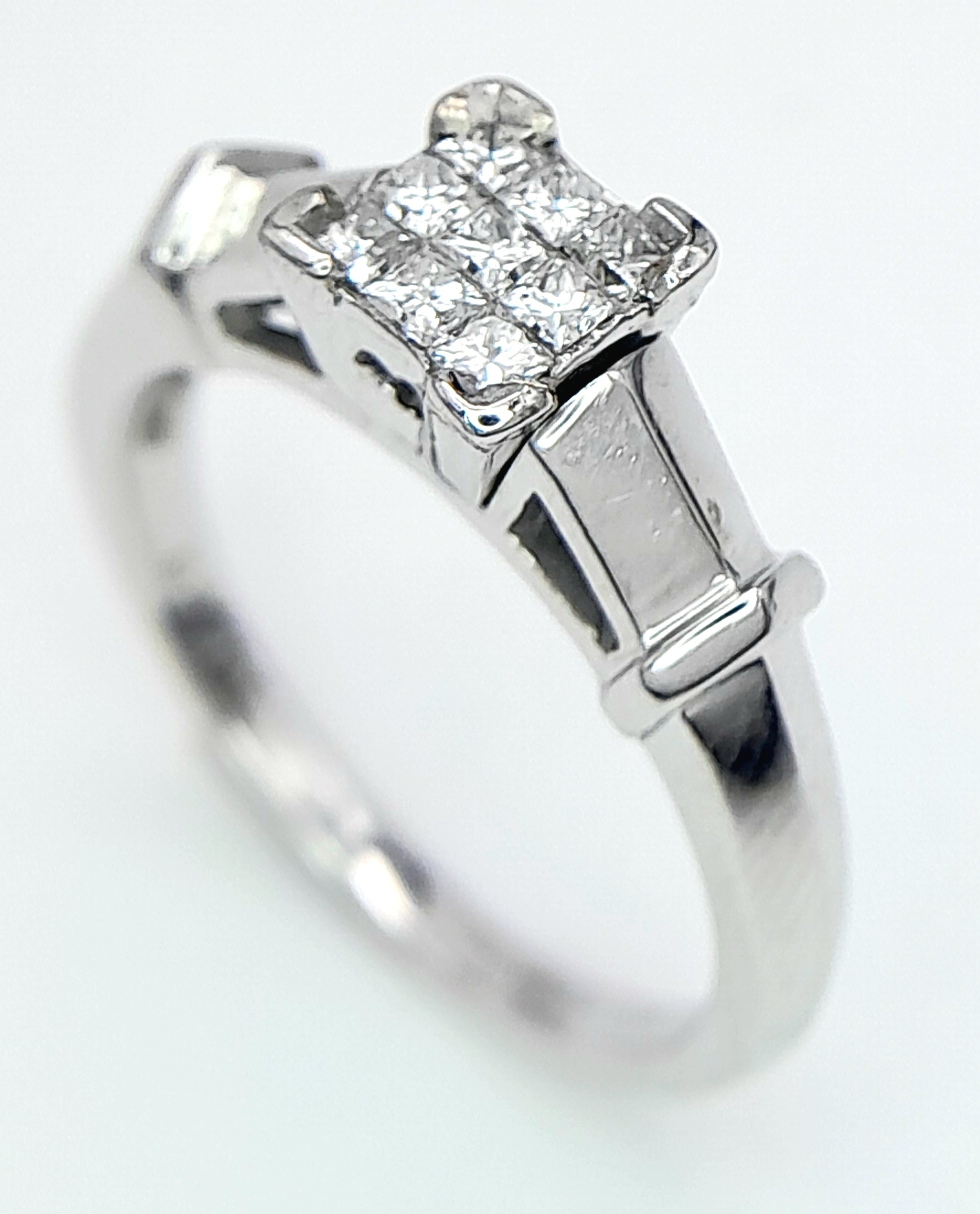 AN 18K WHITE GOLD DIAMOND RING. 0.25ctw, Size M, 5.1g total weight. Ref: SC 8067 - Image 3 of 6