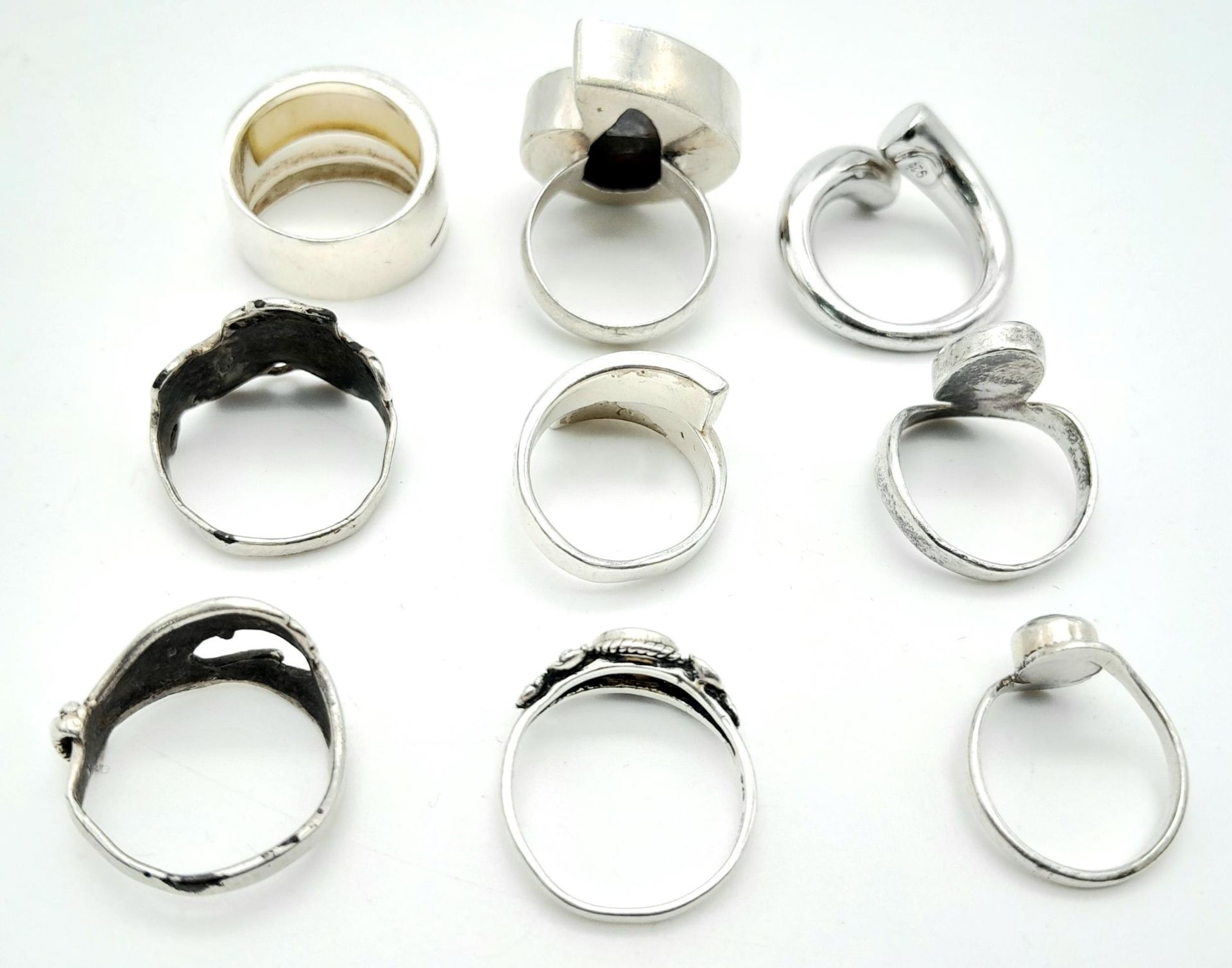 A Collection of Nine Different Style 925 Silver Rings. 40g total weight. - Bild 3 aus 4