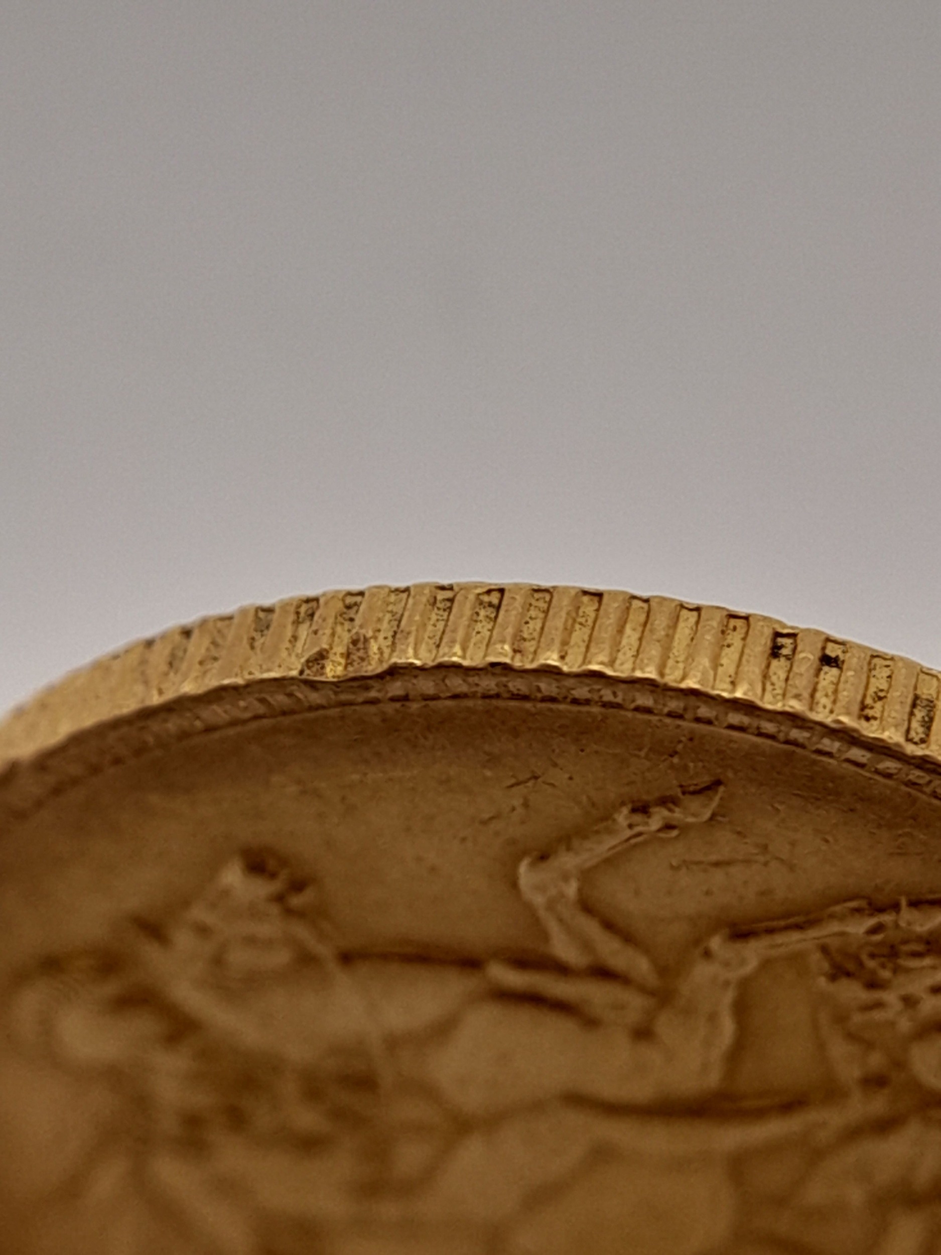 A 1900 Queen Victoria 22K Gold Full Sovereign Coin. Good definition. - Image 3 of 4