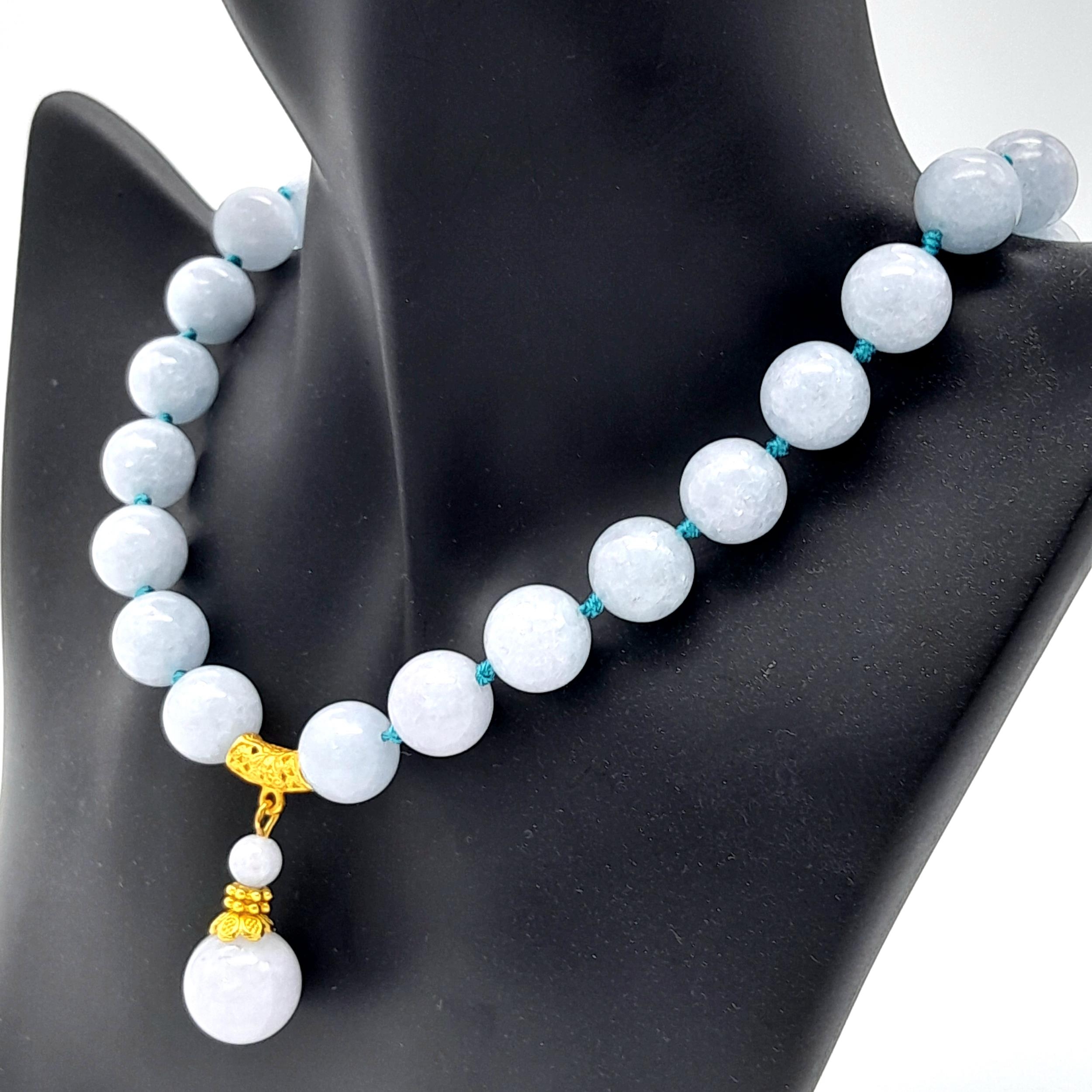 An Aquamarine Beaded Necklace with Drop Pendant. 12mm beads. 4cm pendant. 44cm necklace. - Image 2 of 4