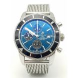 A BREITLING "SUPER OCEAN" AUTOMATIC GENTS WATCH IN STAINLESS STEEL WITH A VERY ATTRACTIVE BLUE