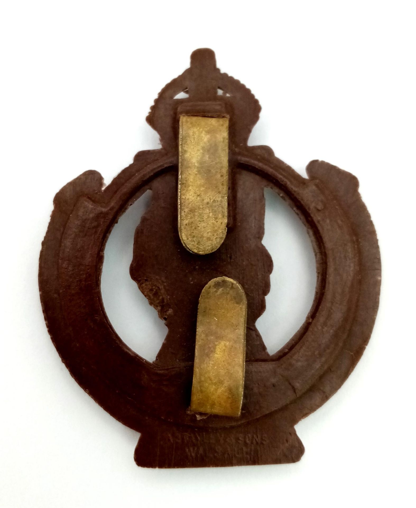 WW2 Rare Prototype Brown Plastic (Cellulose Acetate) Economy Army Air Corps Badge. Later to be - Image 3 of 3