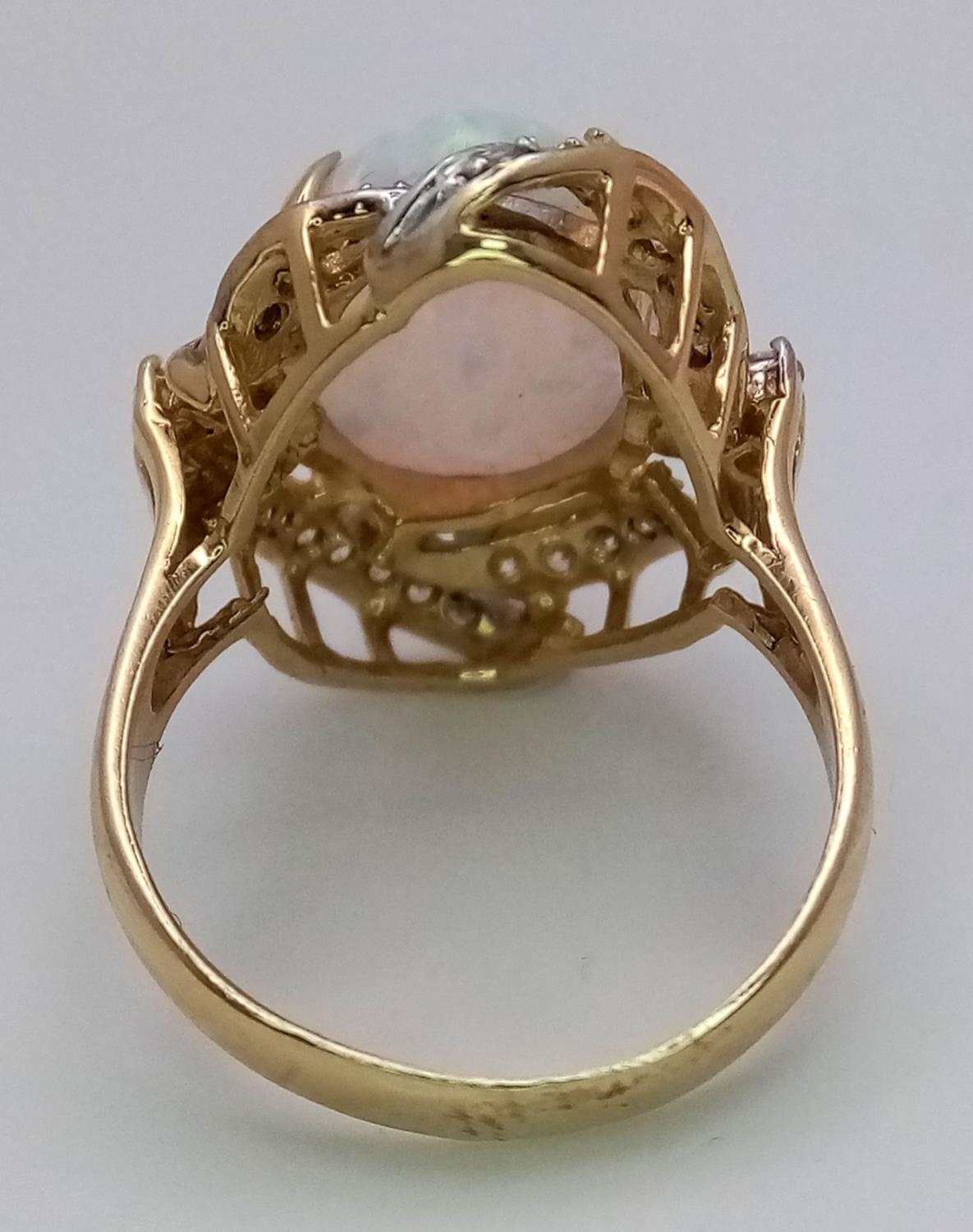 A 14K Yellow Gold and Opal Ring. White stone decoration. Size O. 6g total weight. - Image 5 of 7