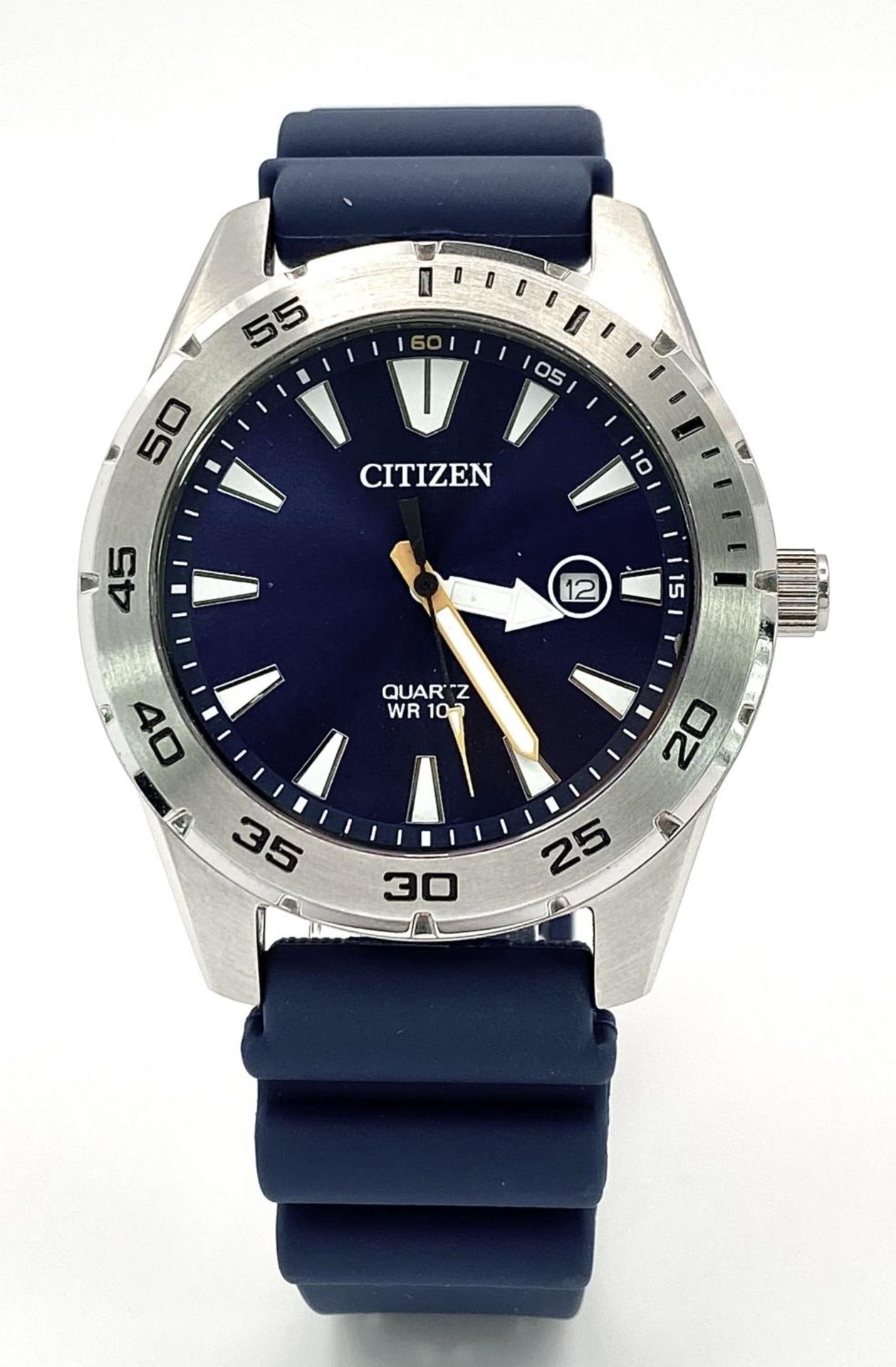 A Citizen Quartz Gents Watch. Blue rubber strap. Stainless steel case - 42mm. Blue dial with date - Image 3 of 6