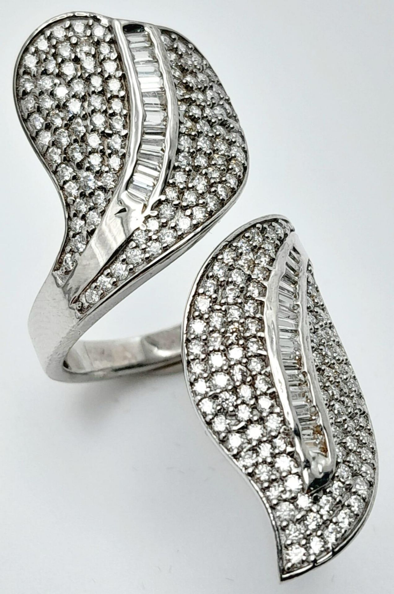 An incredibly attractive sterling silver and 14 K white gold-plated ring with a naturalistic - Bild 3 aus 5
