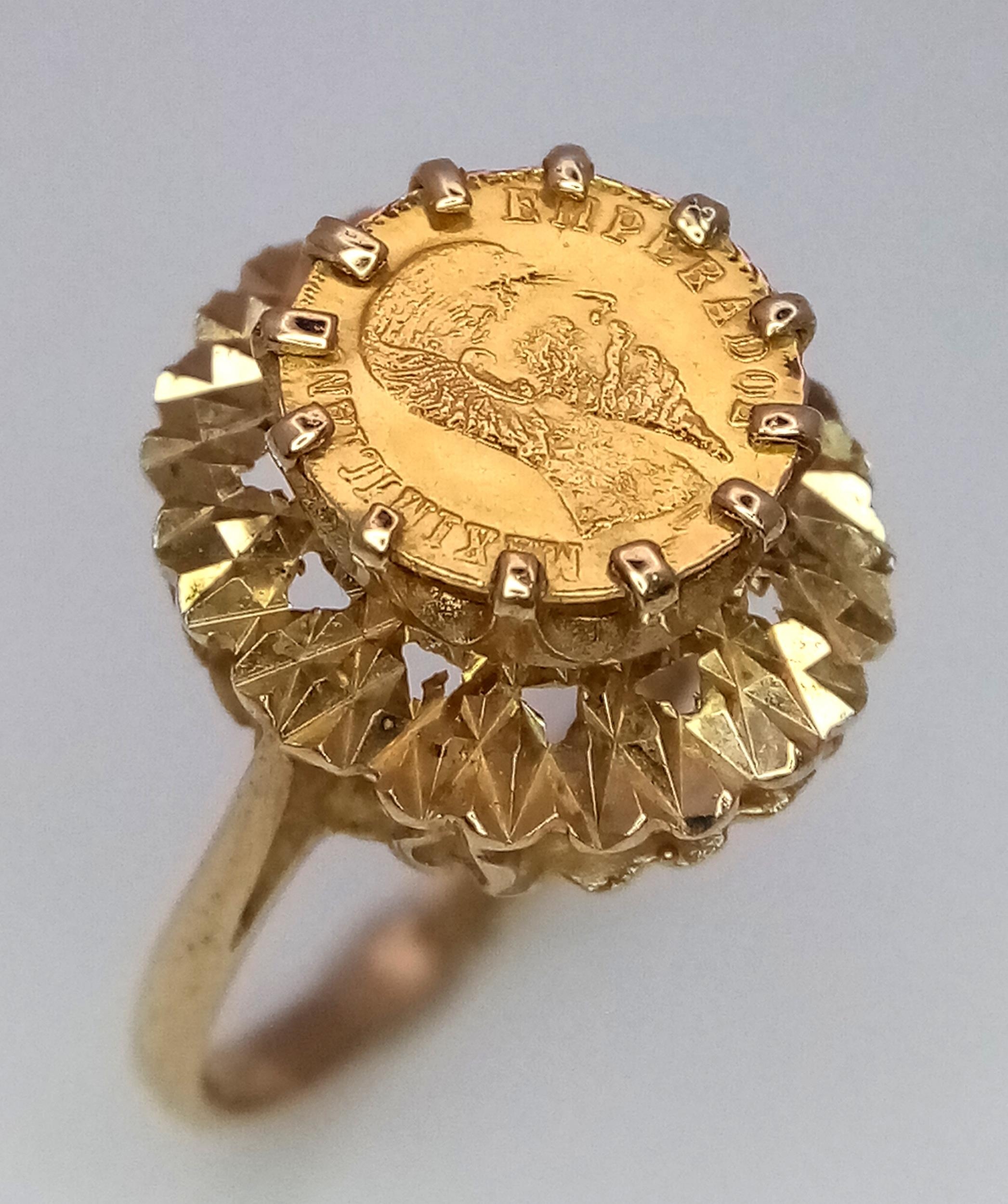 A 9 Carat Gold Tier Mounted Mexican/Columbian Gold Coin Set Ring Size P. Lower Crown Tier Measures - Image 3 of 5