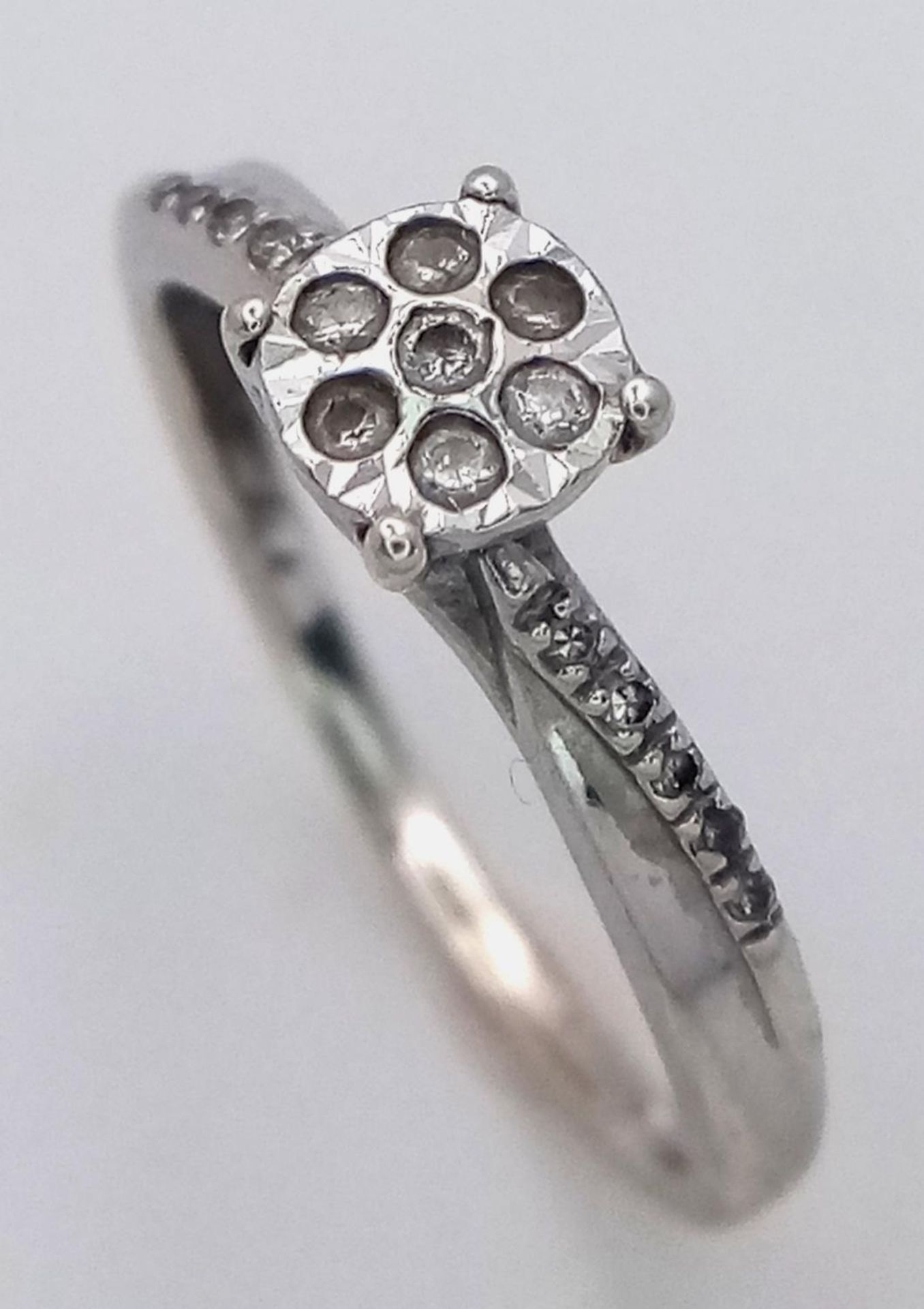 A 9K WHITE GOLD DIAMOND RING. Size K, 1.3g total weight. Ref: SC 9011 - Image 3 of 5