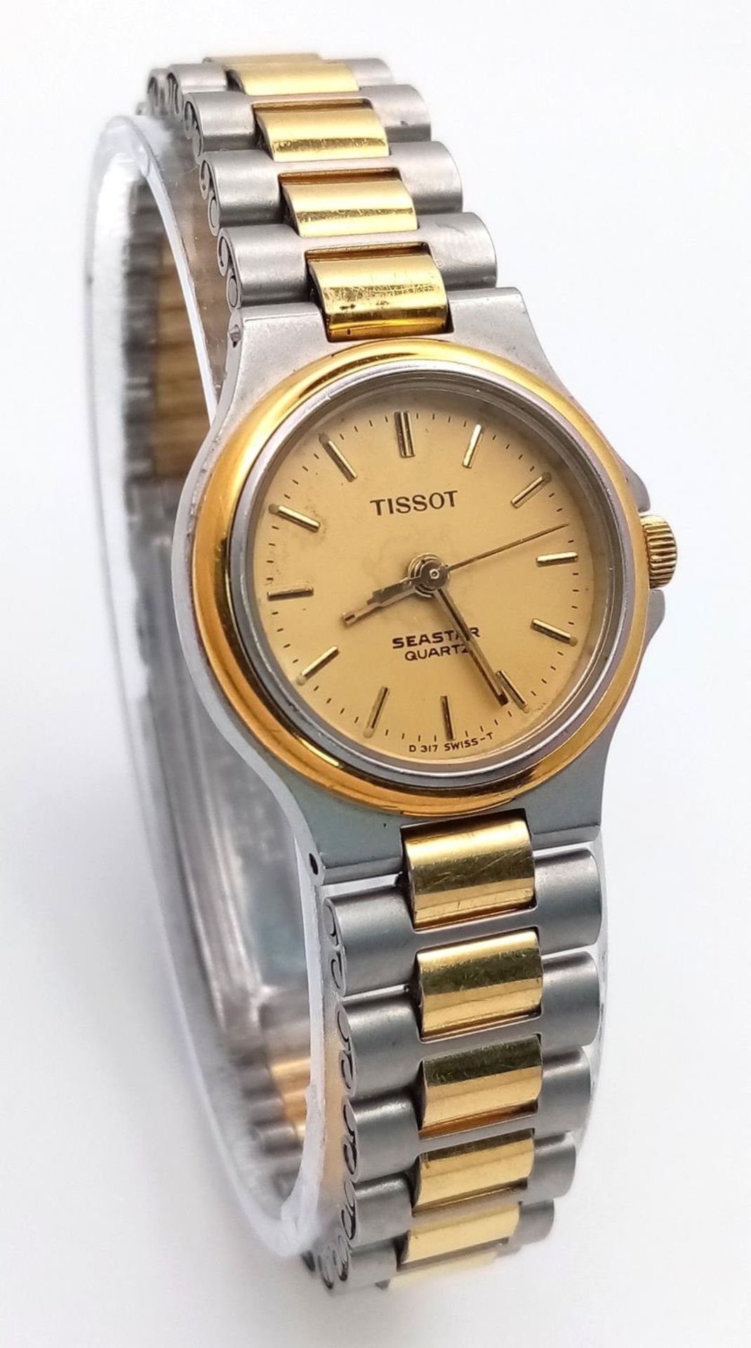 A Tissot Two Tone Quartz Ladies Watch. Two tone bracelet and case - 23mm. Gold tone dial. In working - Bild 3 aus 7