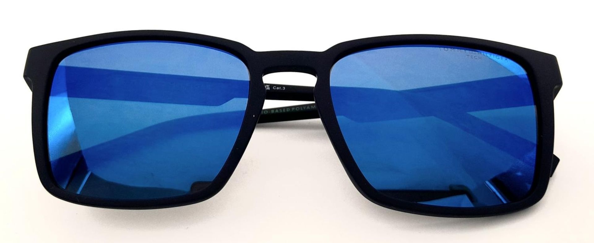 A Pair of Designer Tommy Hilfiger Sunglasses. - Image 2 of 5