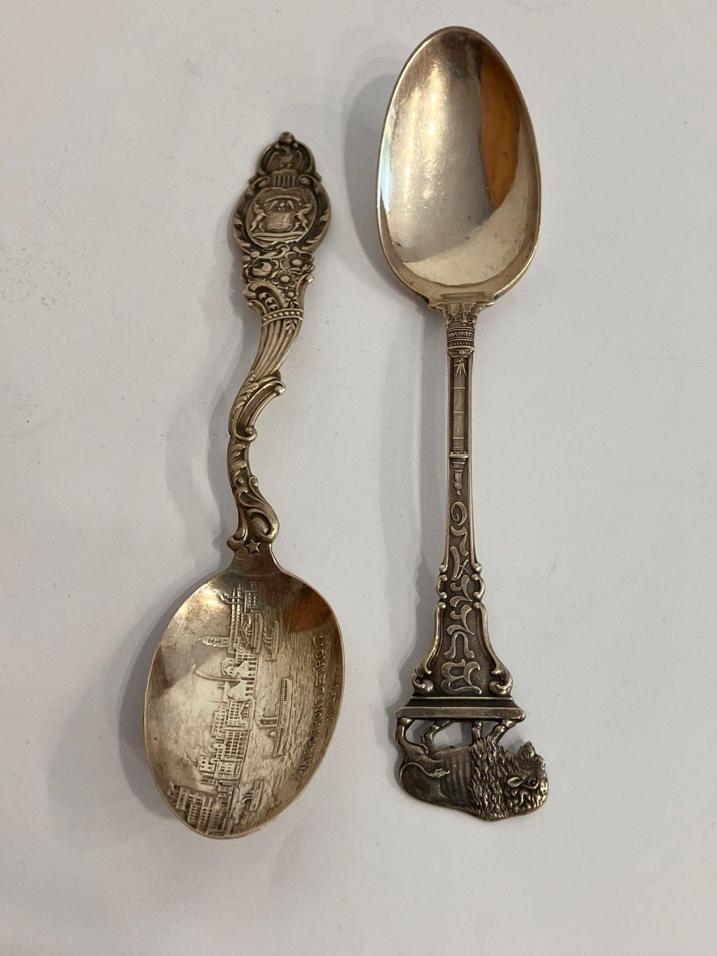 2 x USA SILVER SPOONS. Vintage ‘ CITY ‘ Spoons for DETROIT and BUFFALO. Both nicely decorated and