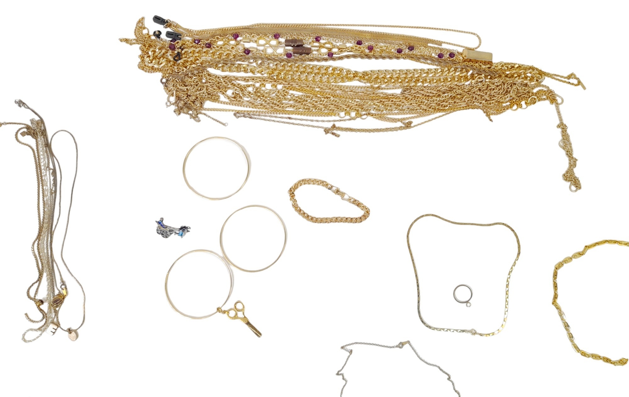 A treasure chest of upmarket costume jewellery, including: Pendants, bracelets, earrings and - Image 4 of 5
