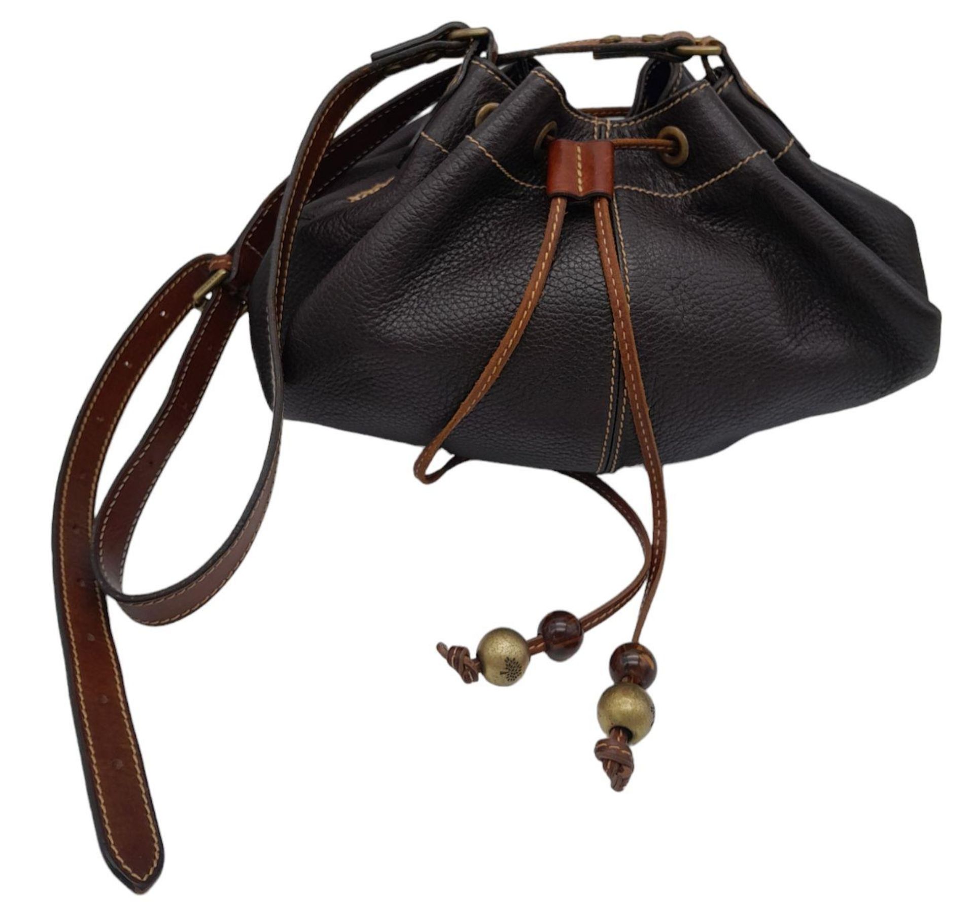 A Mulberry Brown Drawstring Bag. Leather exterior with gold-toned hardware, adjustable strap and - Image 4 of 9