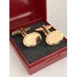 Vintage 9 carat GOLD and SILVER CUFFLINKS.Swivel fitting. No engraving or inscriptions. Please see