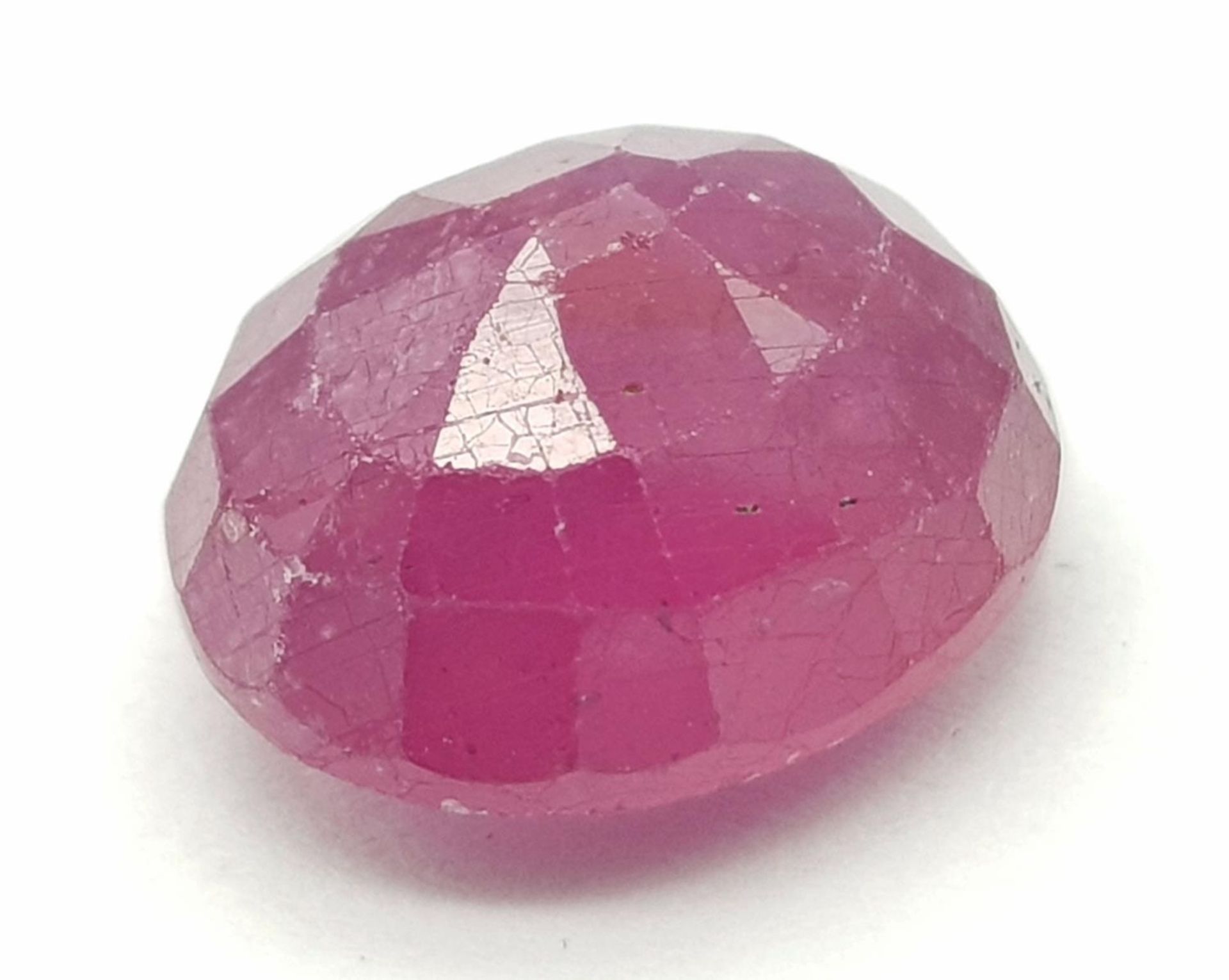 A 8.87ct Madagascan Ruby Gemstone - AIG Certified. - Image 3 of 5
