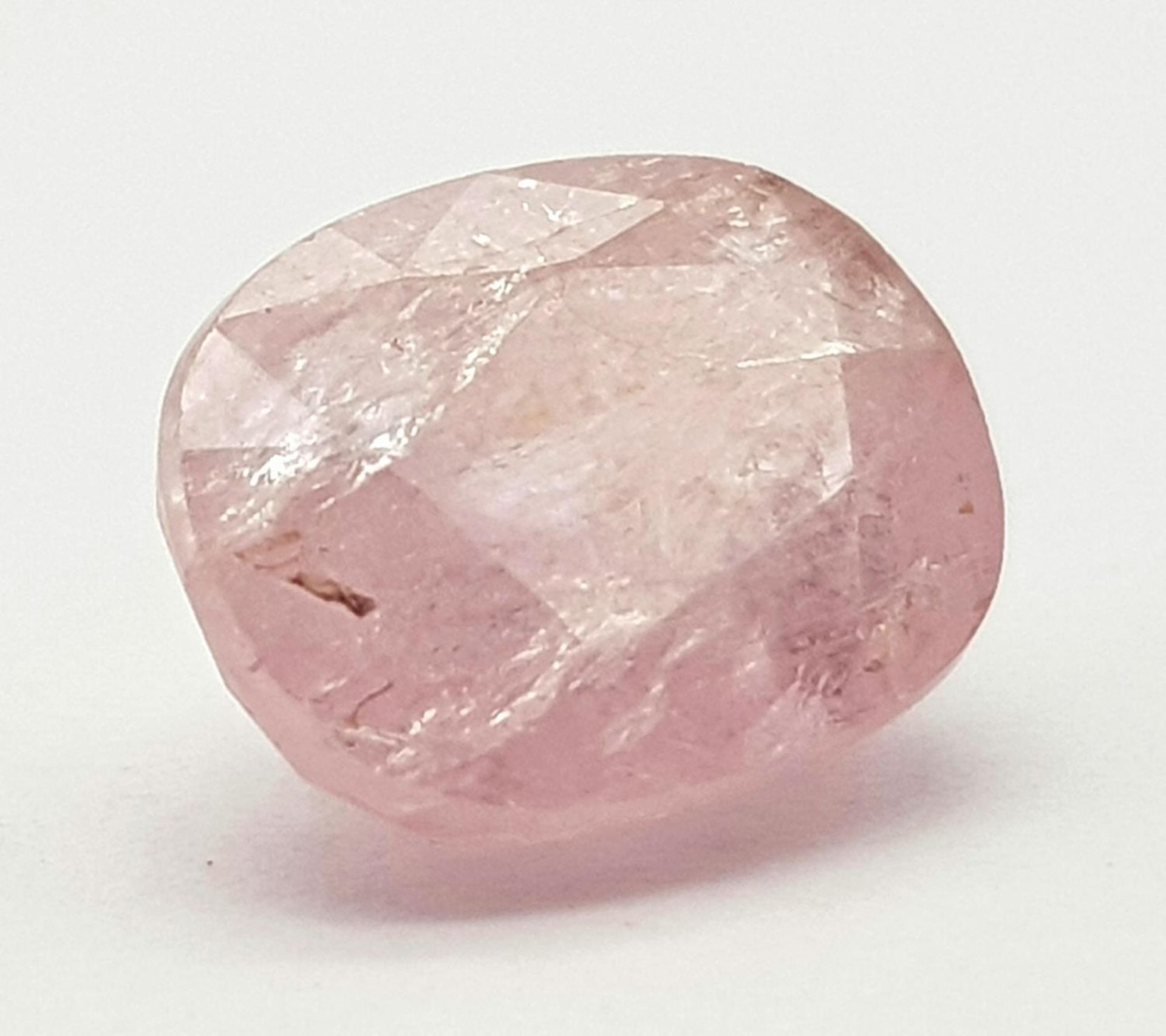 A 5.10ct Rare Peach-Pink Coloured Untreated Sapphire Gemstone - GFCO Swiss Certified.