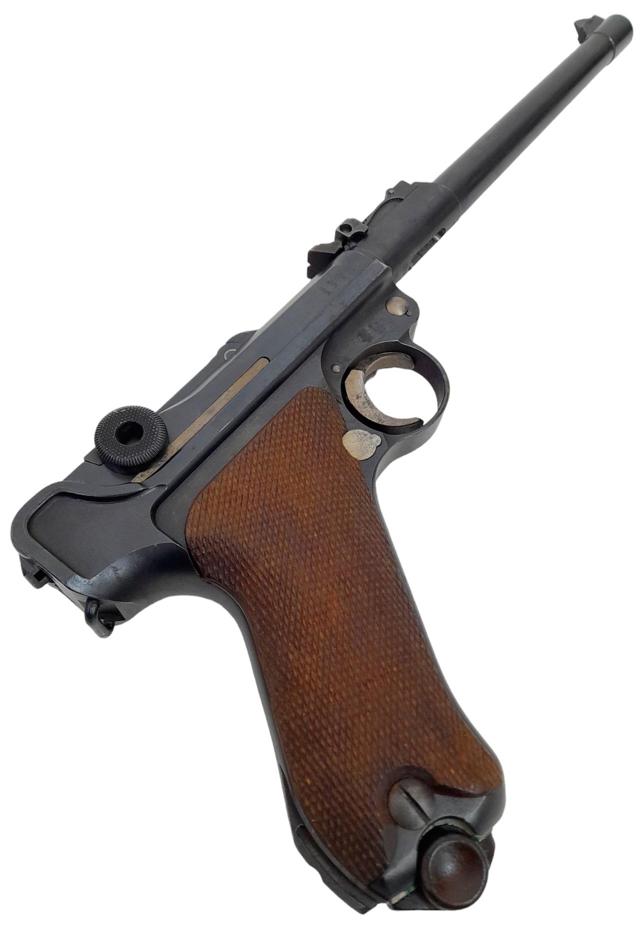 A Deactivated Antique 1917 German Luger Pistol. Matching serial numbers. This 9mm classic pistol - Bild 2 aus 6