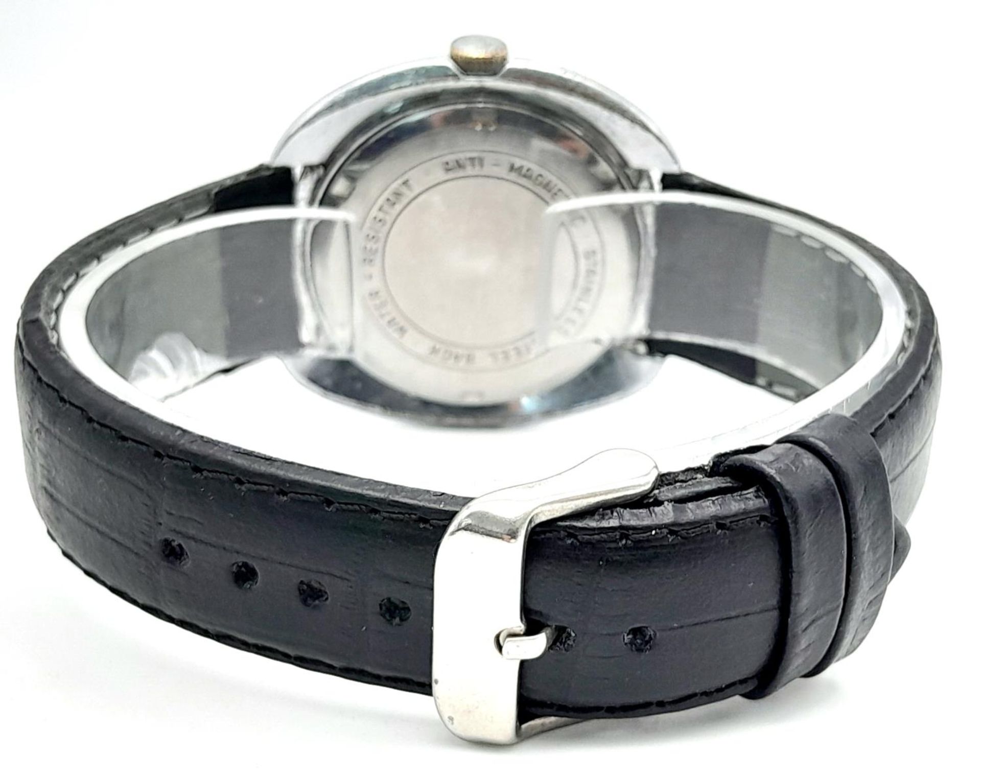 A Vintage Smiths Mechanical Gents Watch. Black leather strap. Stainless steel case - 42mm. Blue dial - Image 4 of 6