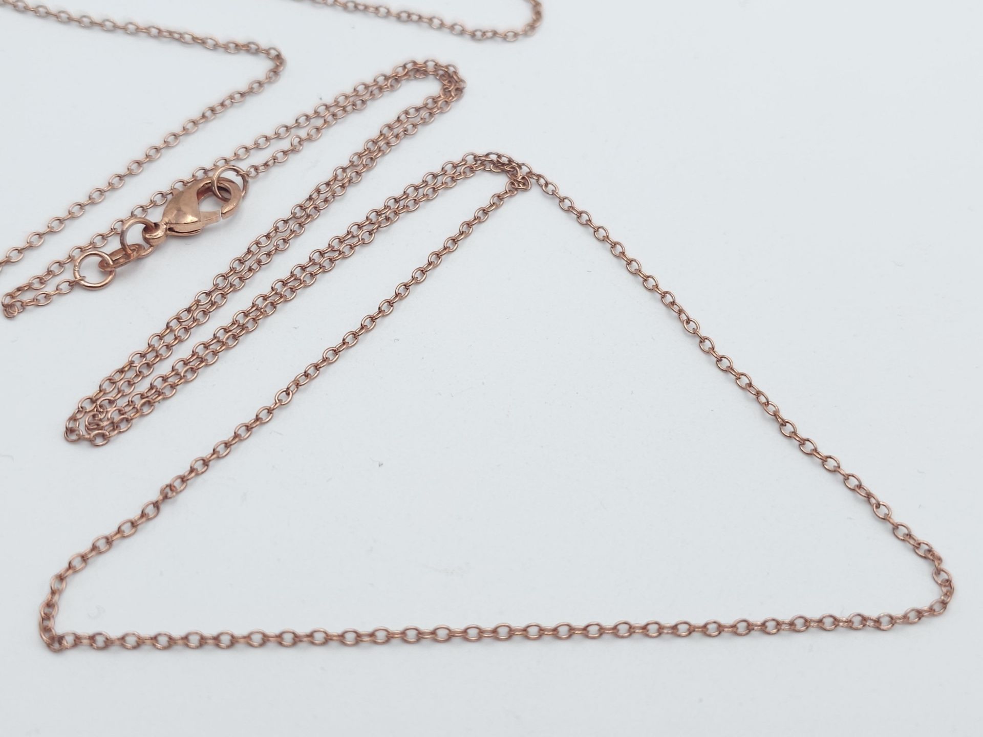 A Parcel of 4 x 60cm Length Unworn Rose Gold-Toned Sterling Silver Chain Necklaces. Comprising 3 x - Bild 21 aus 21