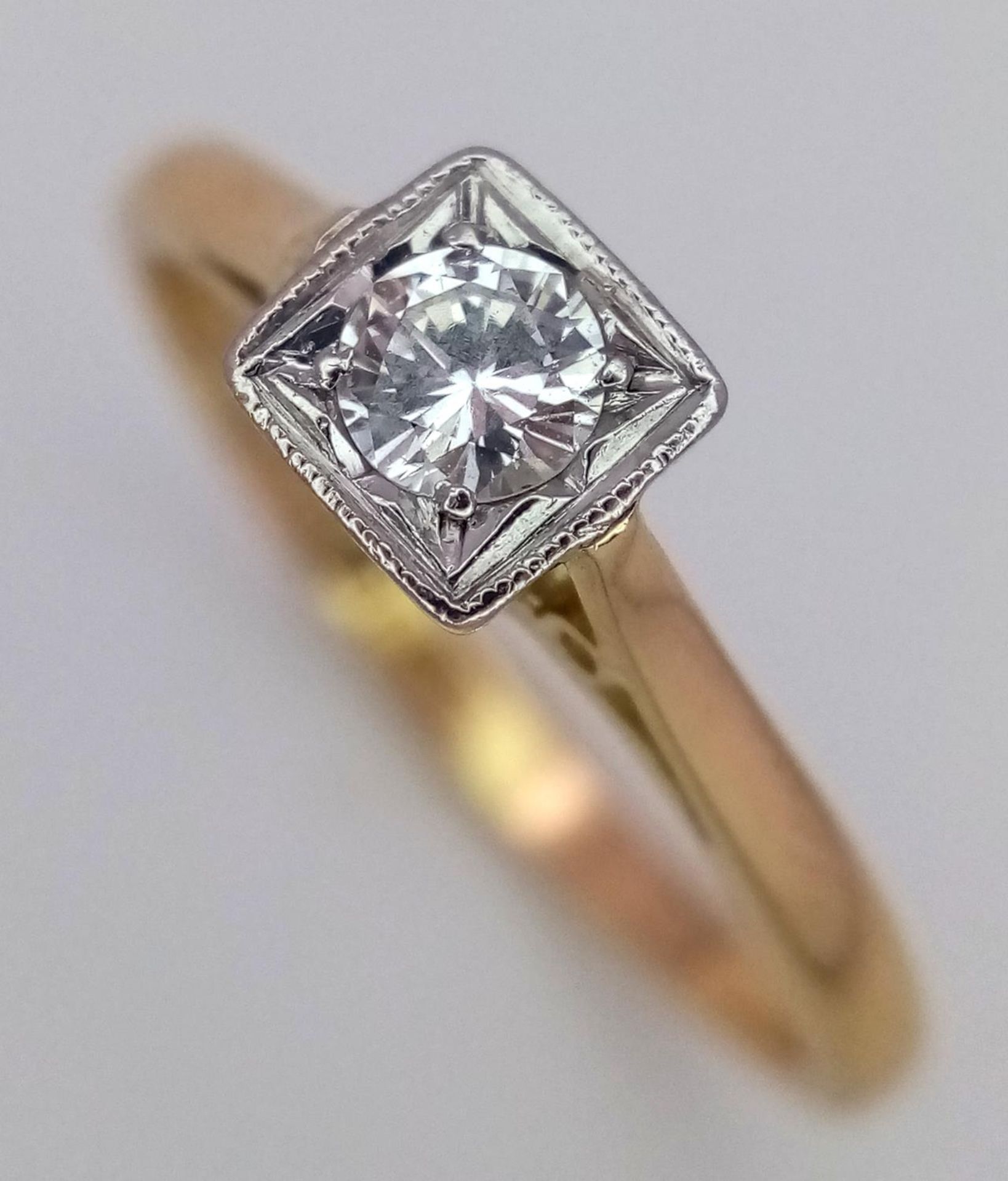 A 18K YELLOW GOLD & PLATINUM DIAMOND SOLITAIRE RING 0.15CT 2.6G SIZE M/N SPAS 9001 - Bild 3 aus 5