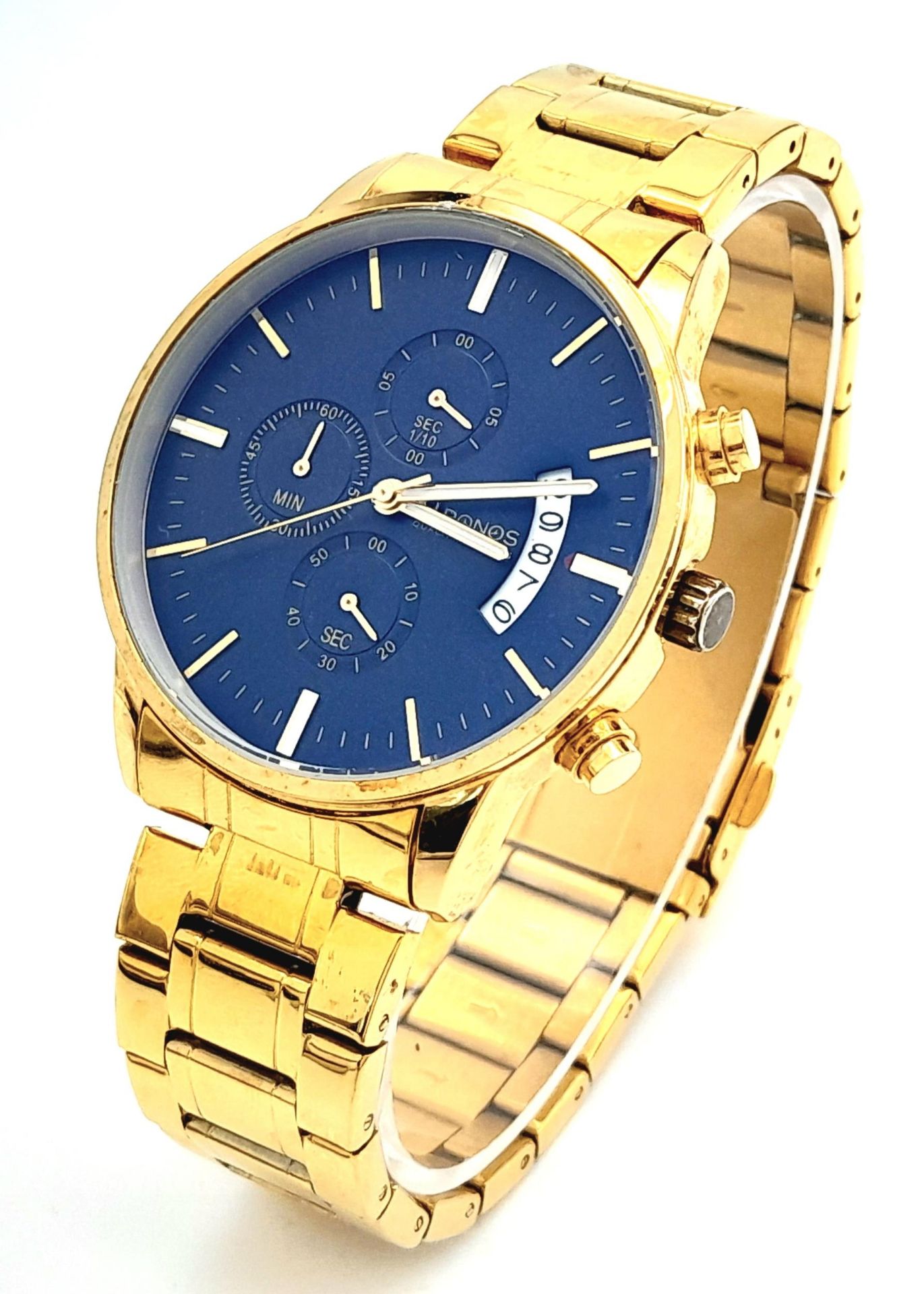 An Excellent Condition Men’s Gold Tone Japanese Sports Chronograph Date Watch by Hronos. 42mm