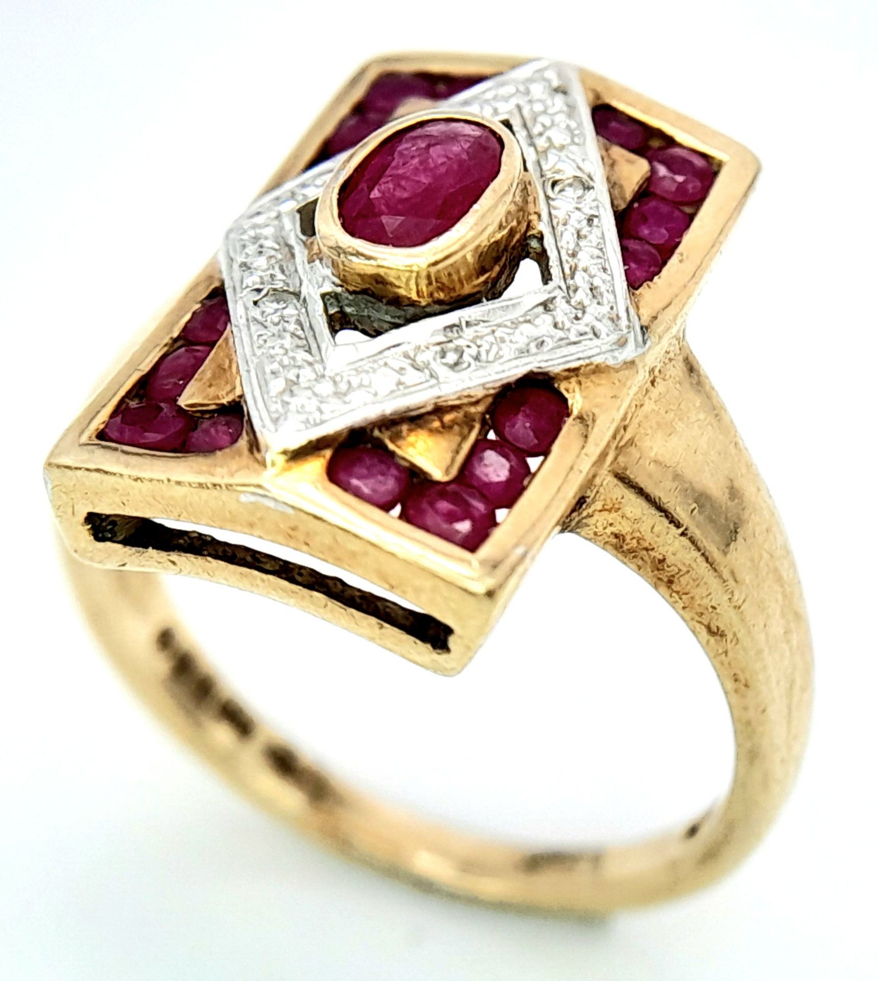 A 9K YELLOW GOLD VINTAGE DIAMOND & RUBY RING. Size M, 4.3g total weight. Ref: SC 8037 - Bild 3 aus 6