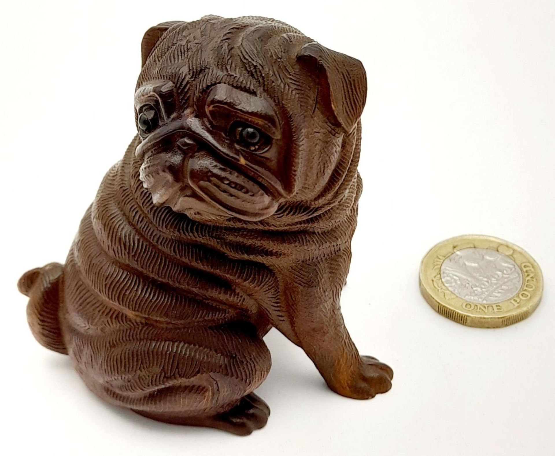 A very collectable, exquisitely hand carved on box wood Pug dog with amazing detail. Probably of - Bild 5 aus 6