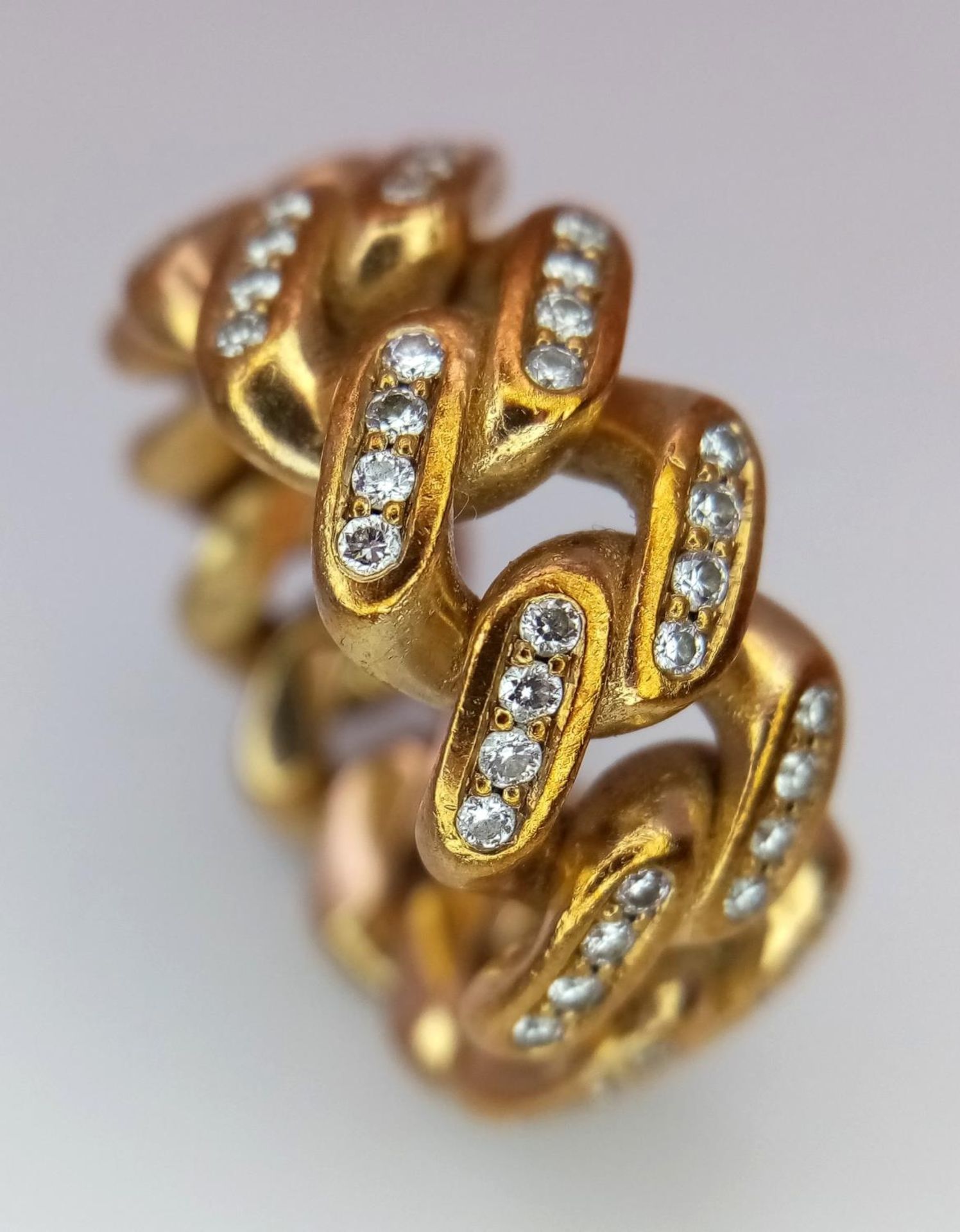 A 9K YELLOW GOLD DIAMOND SET LINK RING 1CT APPROX 12.1G SIZE N. SC 9095 - Image 2 of 5