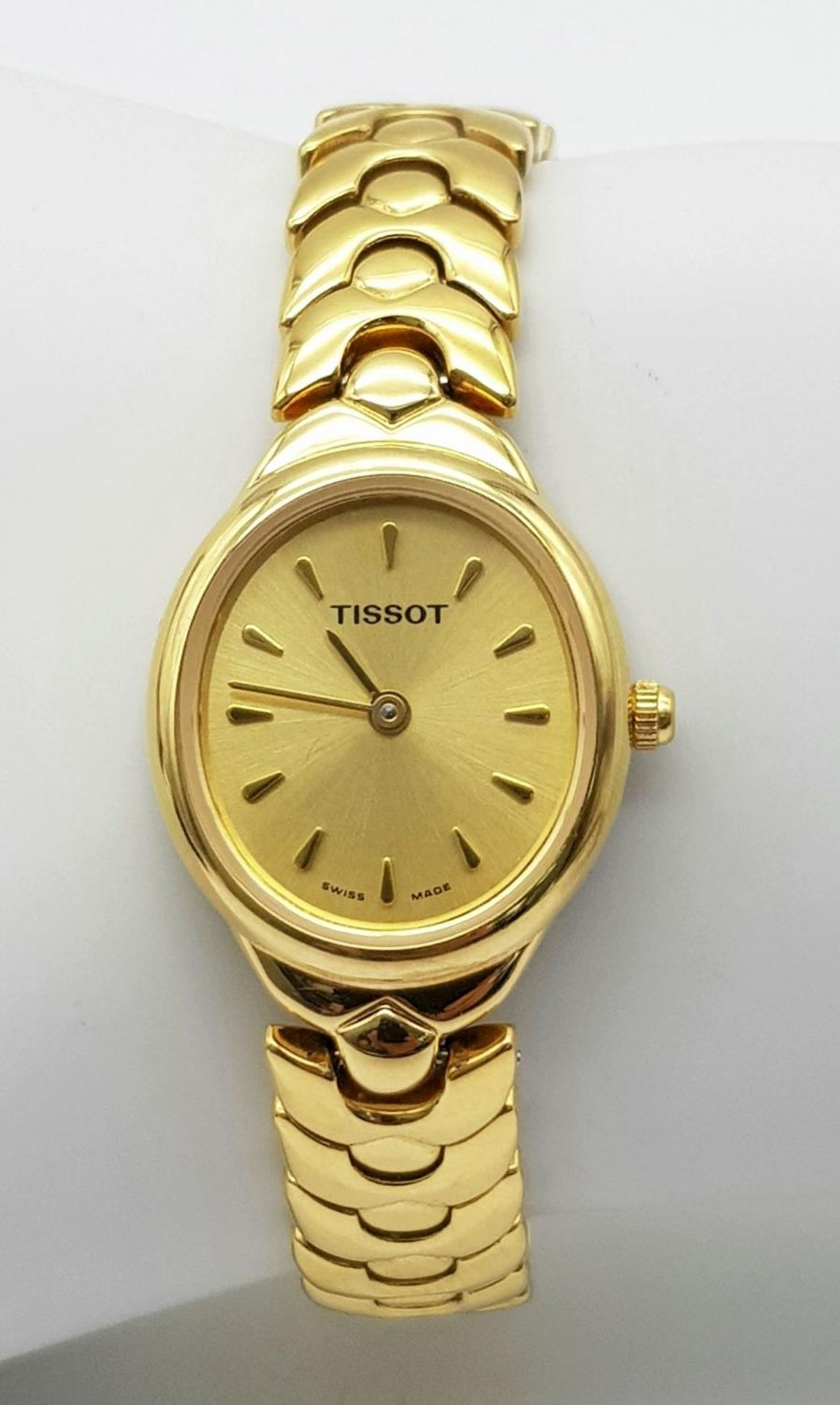 A Tissot Gold Plated Quartz Ladies Watch. Gilded bracelet and case - 21mm. Gold tone dial. In good