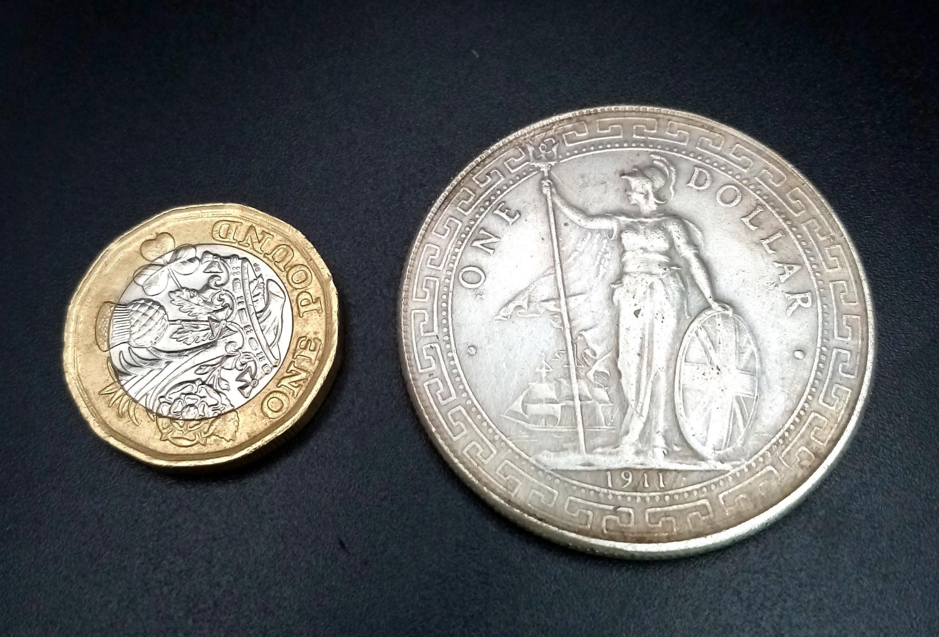A 1911 Dated United Kingdom Silver 1 Dollar, British Trade Dollar 1895- 1935. 900 Silver. - Bild 4 aus 4