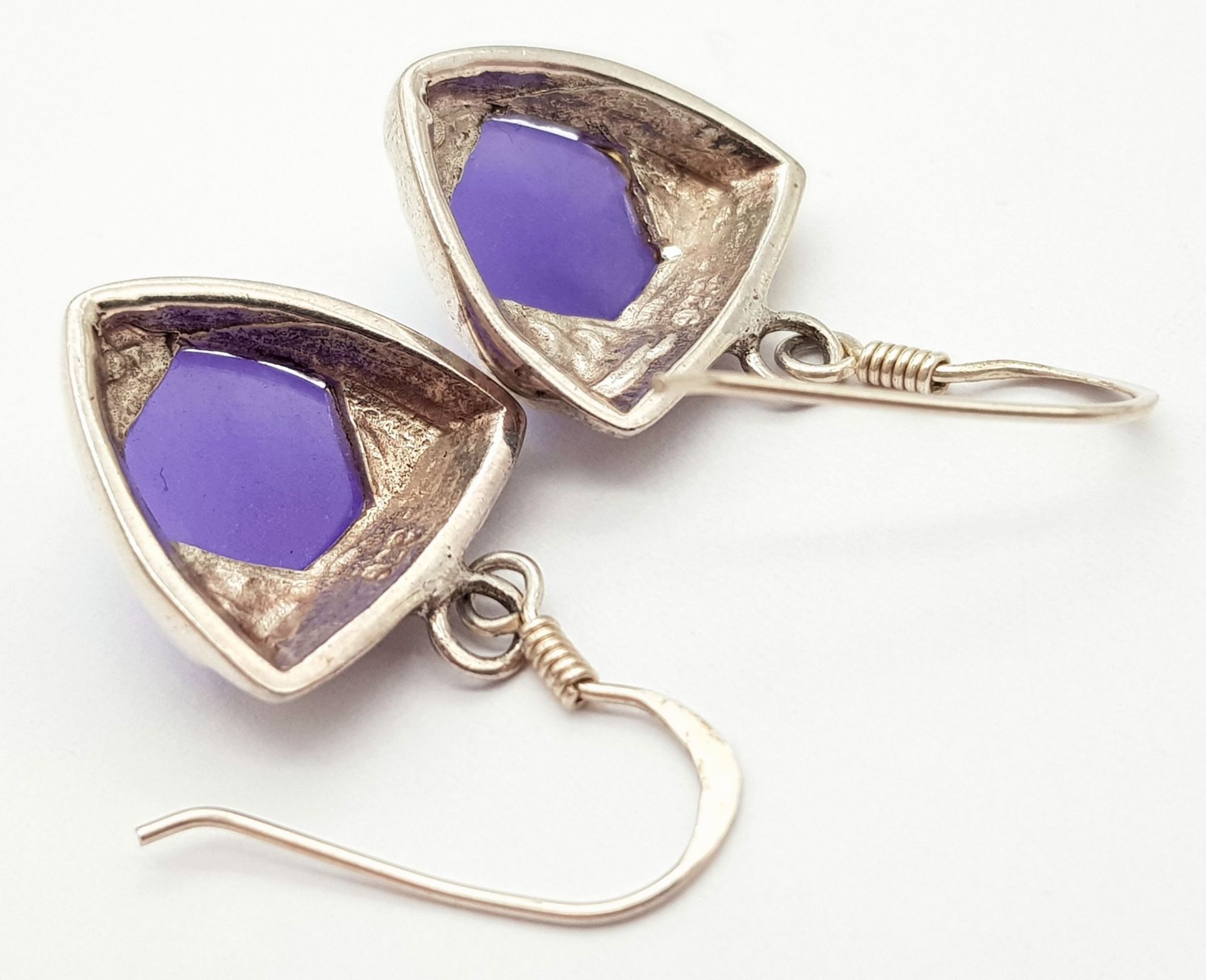 A Pair of Sterling Silver Trillion Cut Lavender Jade Earrings. 3cm Drop. Set with 1cm Wide - Image 2 of 5
