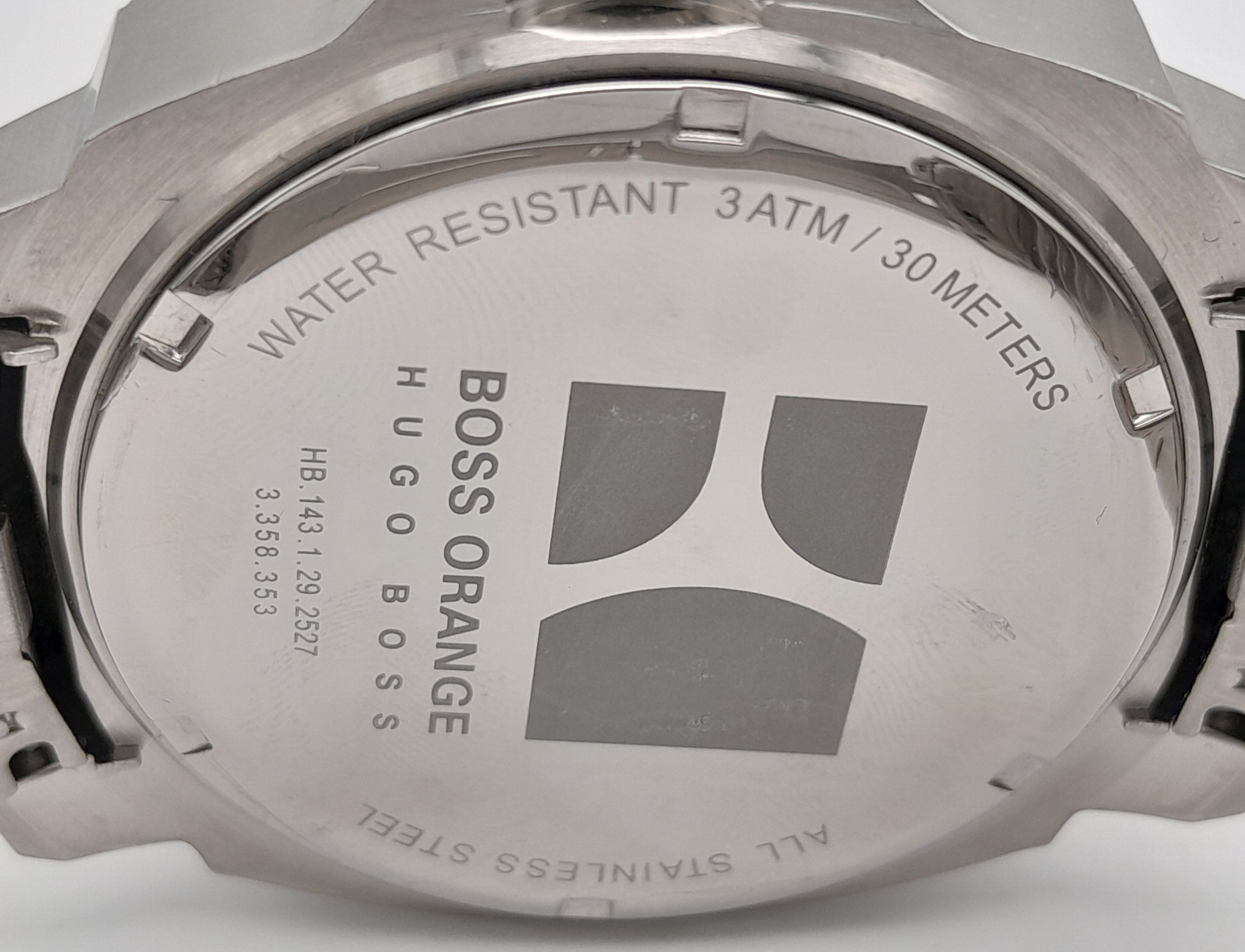 An Excellent Condition Men’s Oversized ‘Boss Orange’ Watch by Hugo Boss (50mm Case). New Battery - Image 5 of 6