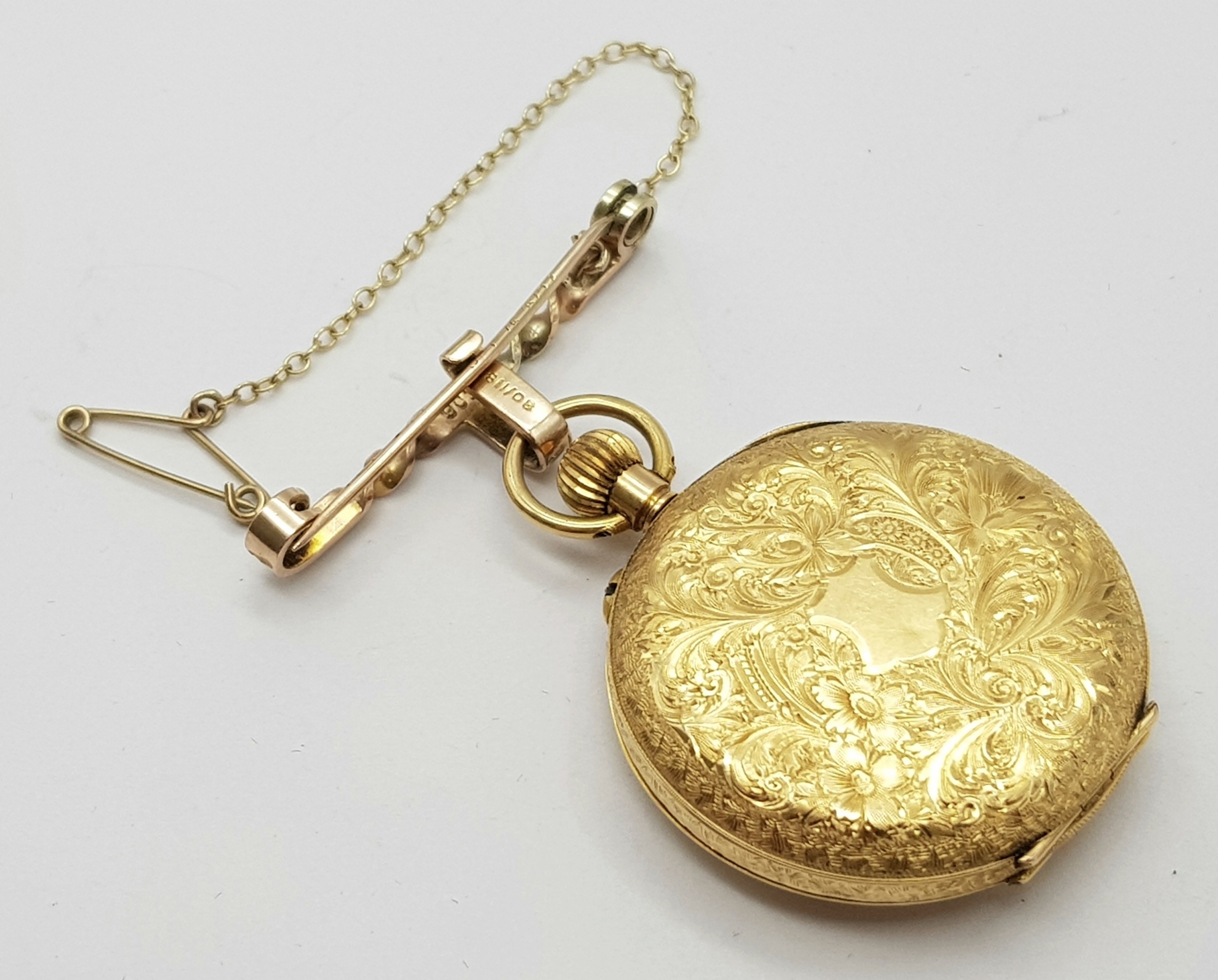 A Vintage 18K Gold Miniature Pocket Watch. A beautifully engraved half-hunter design. Top winder. - Image 3 of 11