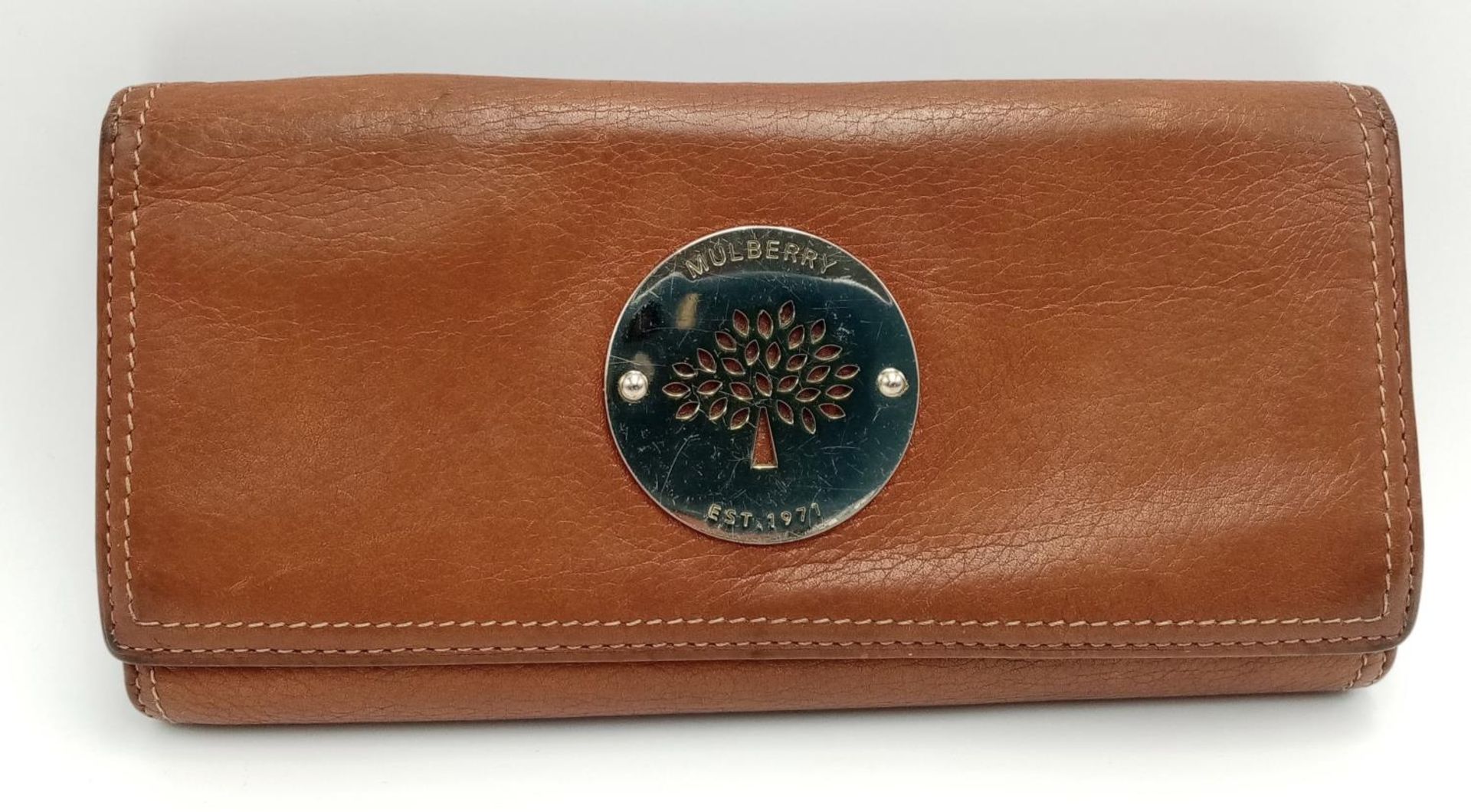 A Mulberry Brown Daria Continental Wallet. Leather exterior with gold-toned hardware, a zipped - Image 4 of 7