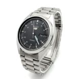 A Vintage Seiko 5 Automatic Gents Watch. Stainless steel bracelet and case - 37mm. Grey dial with