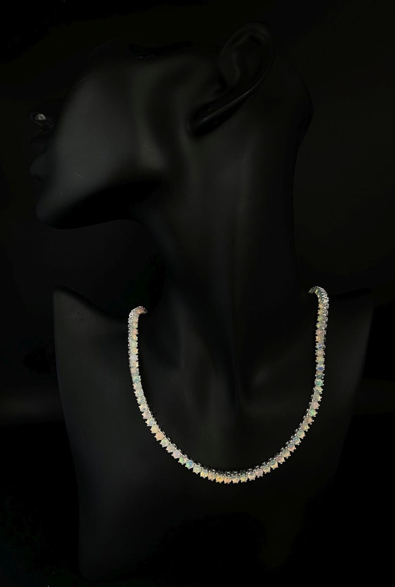 A Fire Opal Gemstone Tennis Necklace set in 925 Silver. 45cm length. 31g. Ref: CD-1314 - Image 2 of 4