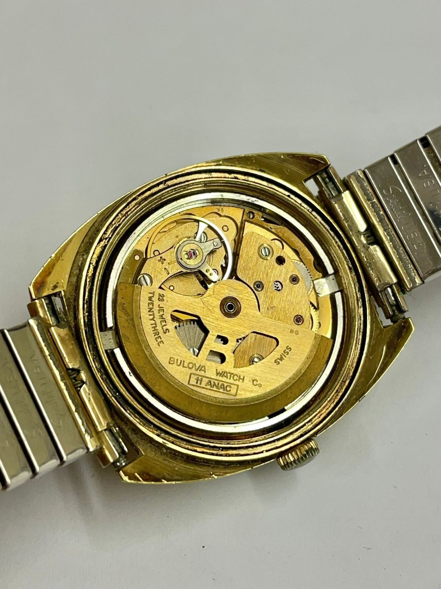 A Vintage Bulova automatic watch , ticks but stops as found. - Bild 2 aus 2