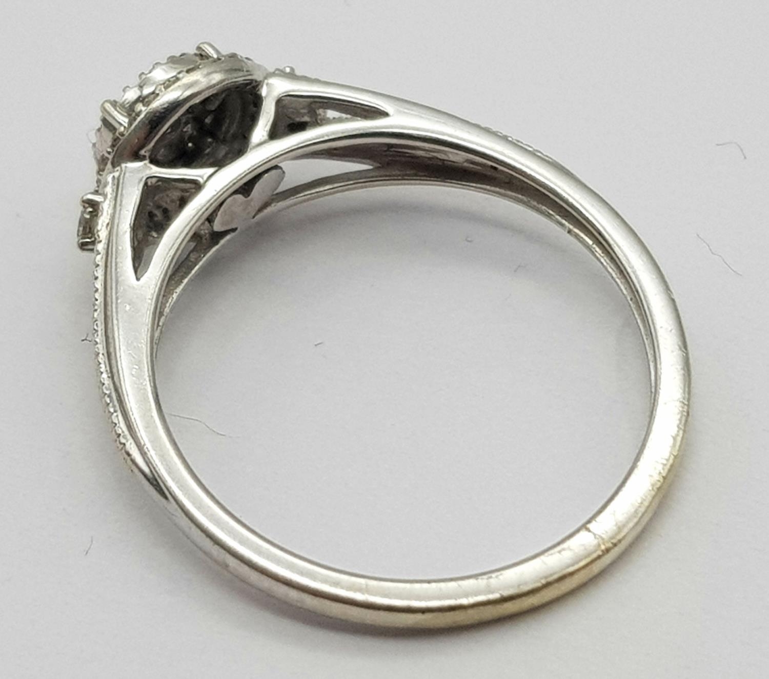 A 9K WHITE GOLD DIAMOND RING 0.15CT 1.8G SIZE K 1/2. SC 9018 - Image 4 of 4