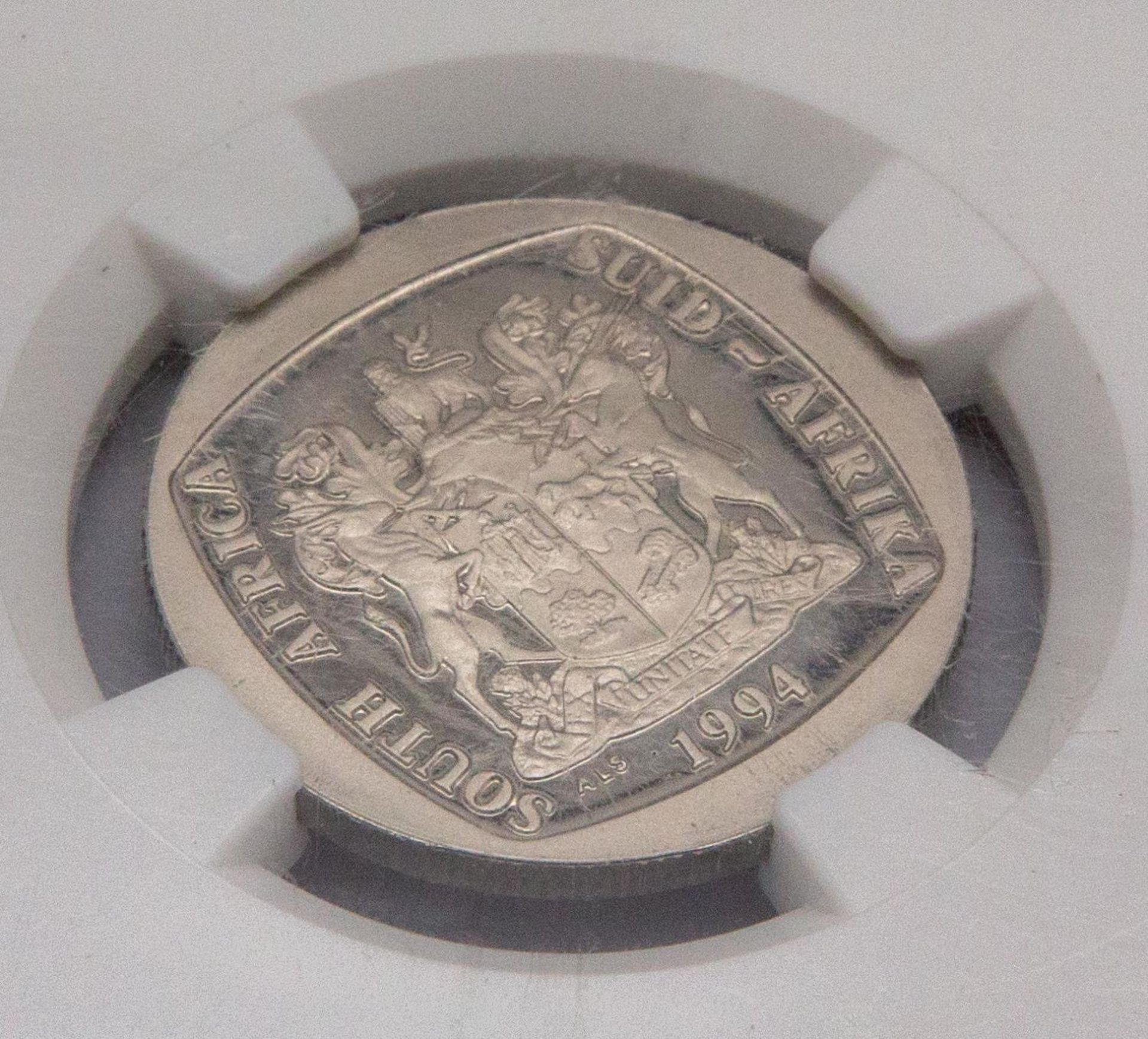 Two Commemorative NGC Sealed Proof Nelson Mandela Coins. - Bild 6 aus 7