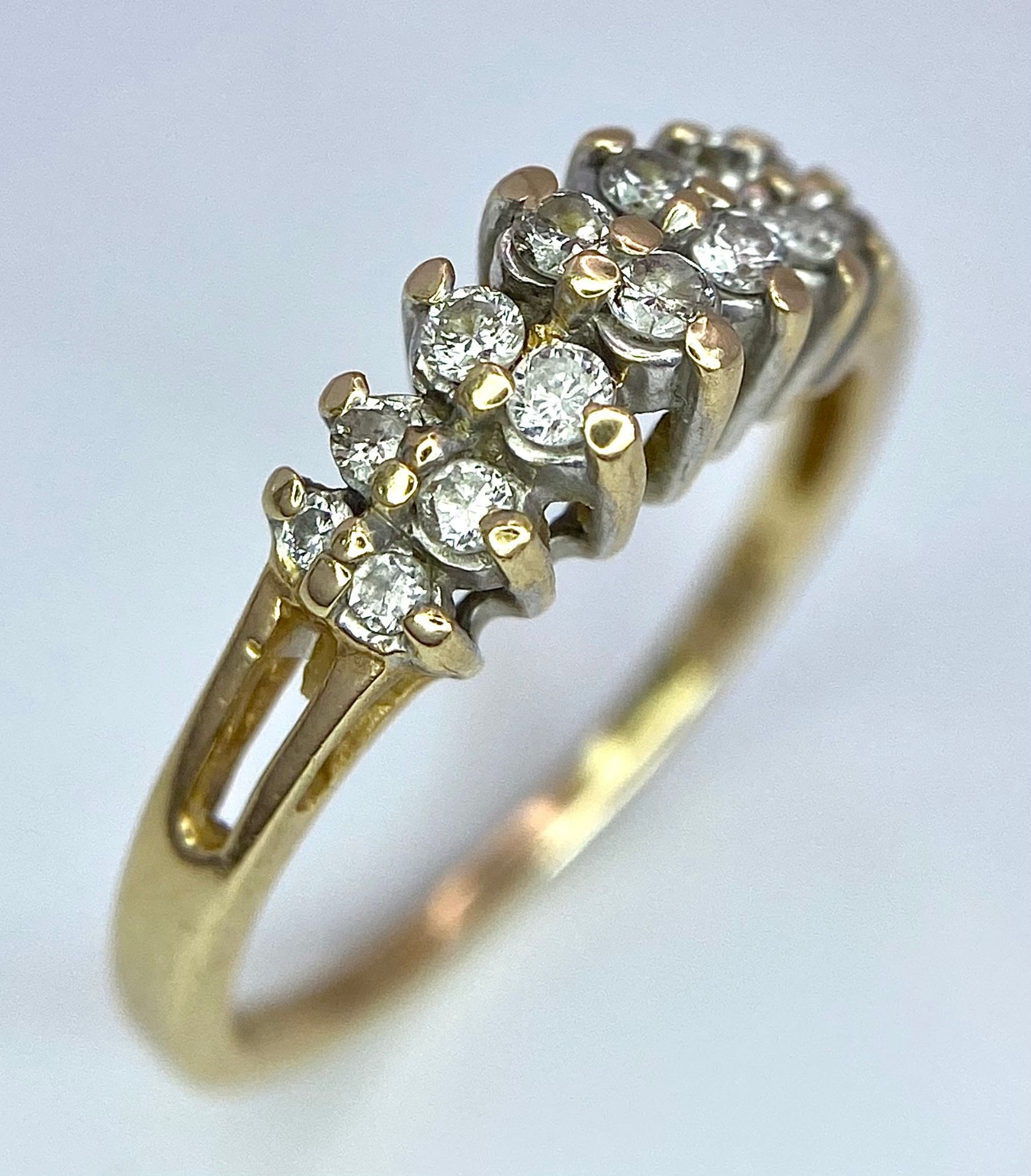 A 14K YELLOW GOLD 2 ROW DIAMOND RING. 0.25ctw, size N, 2.3g total weight. Ref: SC 9029 - Bild 2 aus 7