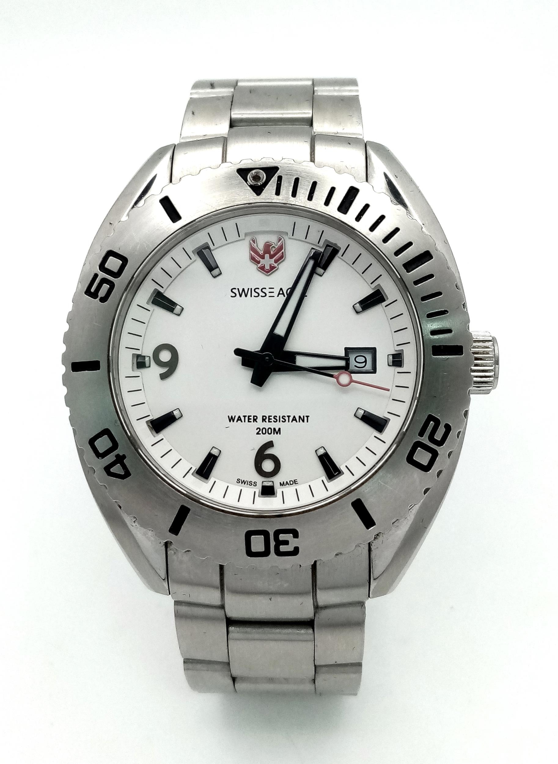 A Men’s Swiss Eagle Stainless Steel Date Watch. 44mm Case. Very Good Condition, New Battery Fitted - Image 2 of 7