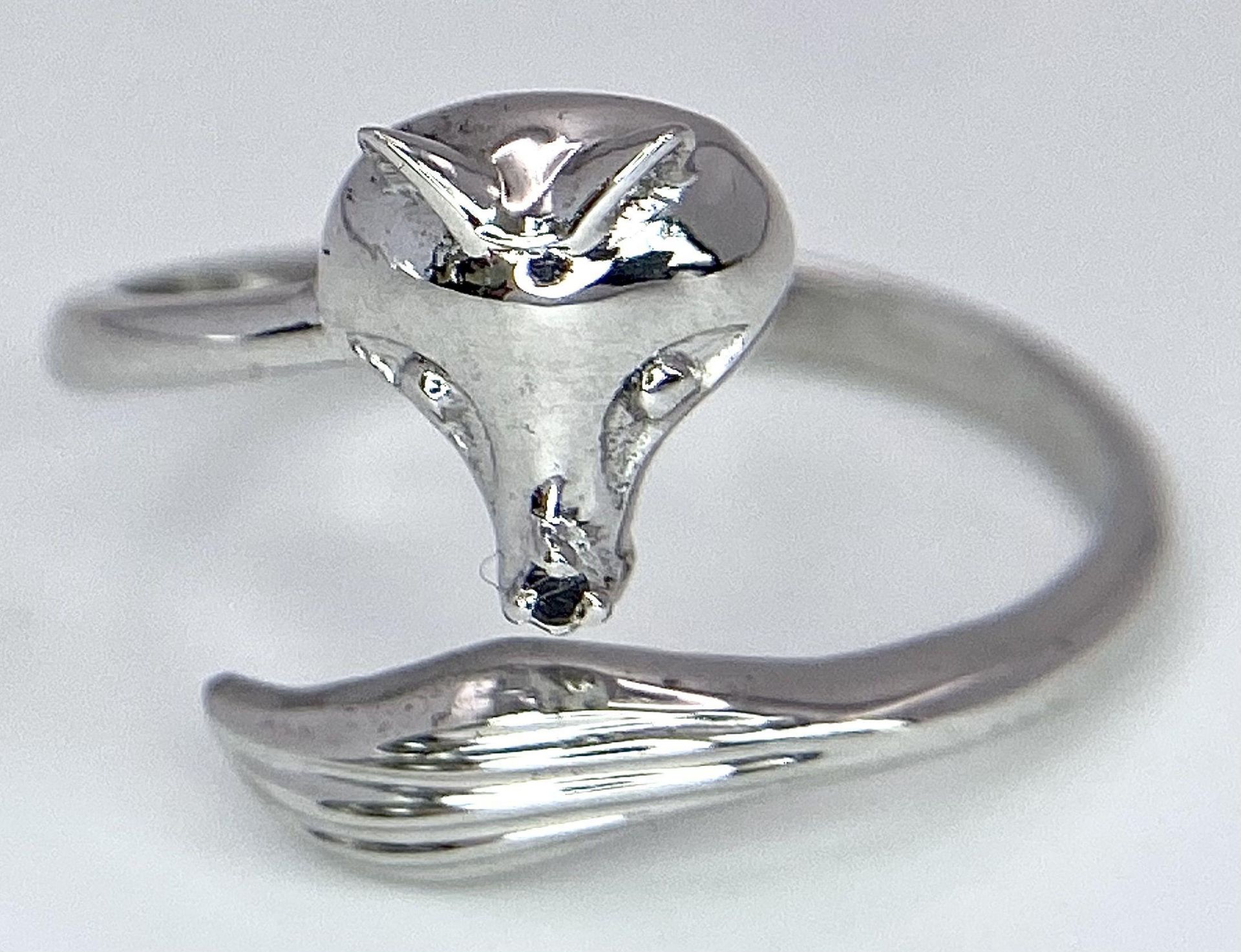 A Limited Edition (1 of 435) Sterling Silver and African Black Diamond Set ‘Fox’ Design Ring Size - Image 3 of 8