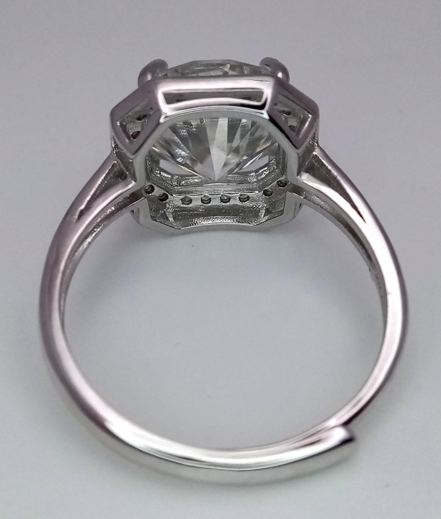 A 5ct Moissanite 925 Silver Ring. Size P. Comes with a GRA certificate. - Image 5 of 7