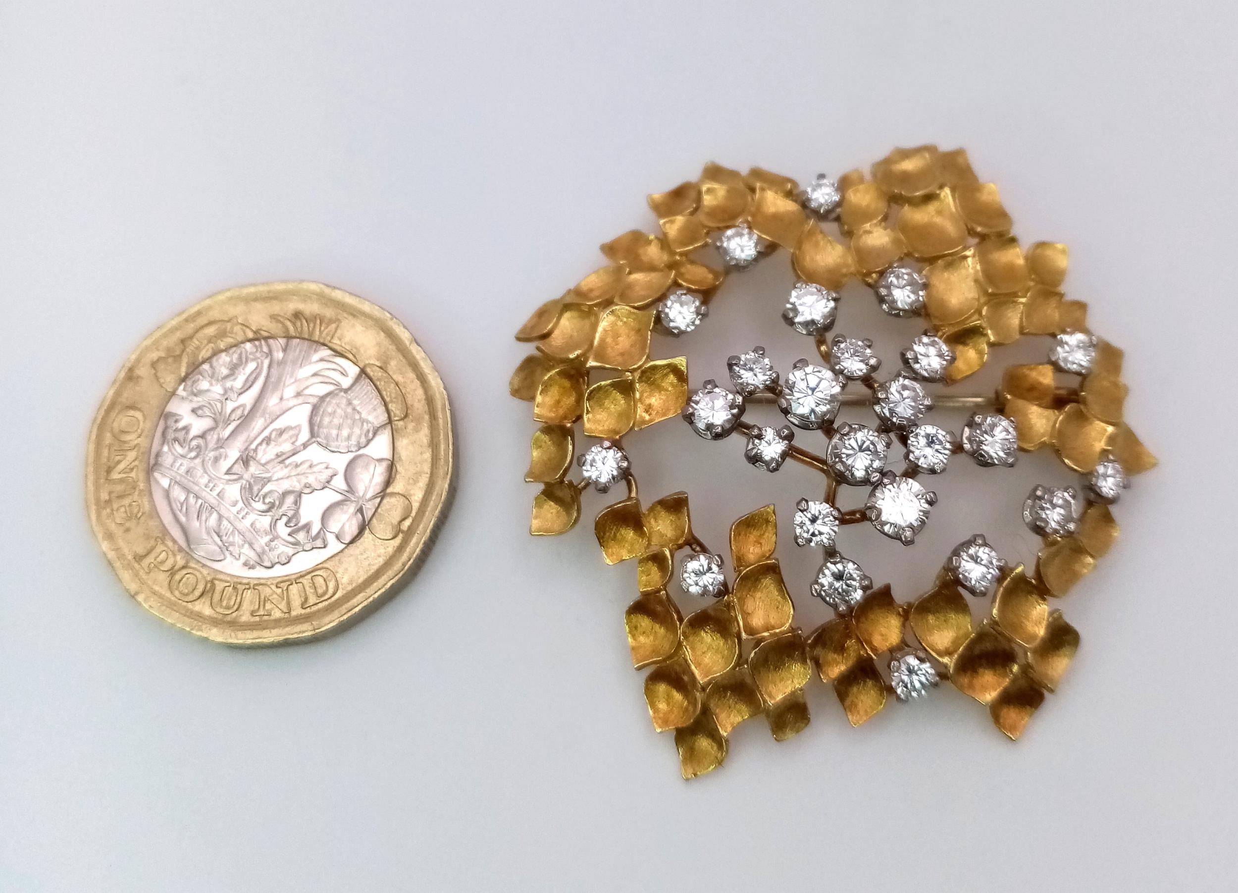 A Magical 18K Yellow Gold and Diamond Brooch. 1.5ctw of brilliant round cut diamonds amongst - Bild 6 aus 7