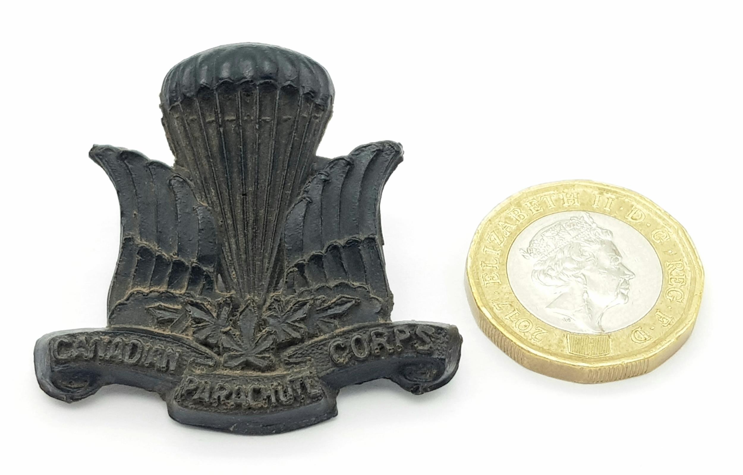 Super WW2 Plastic (Cellulose Acetate) Economy Issue 1st Canadian Parachute Battalion Cap Badge - Image 4 of 4