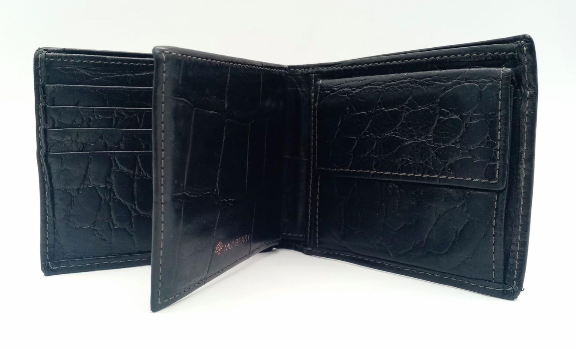 A black leather Mulberry wallet, can hold up to 8 cards, includes a coin pouch. Size approx. 11x9cm. - Bild 2 aus 6