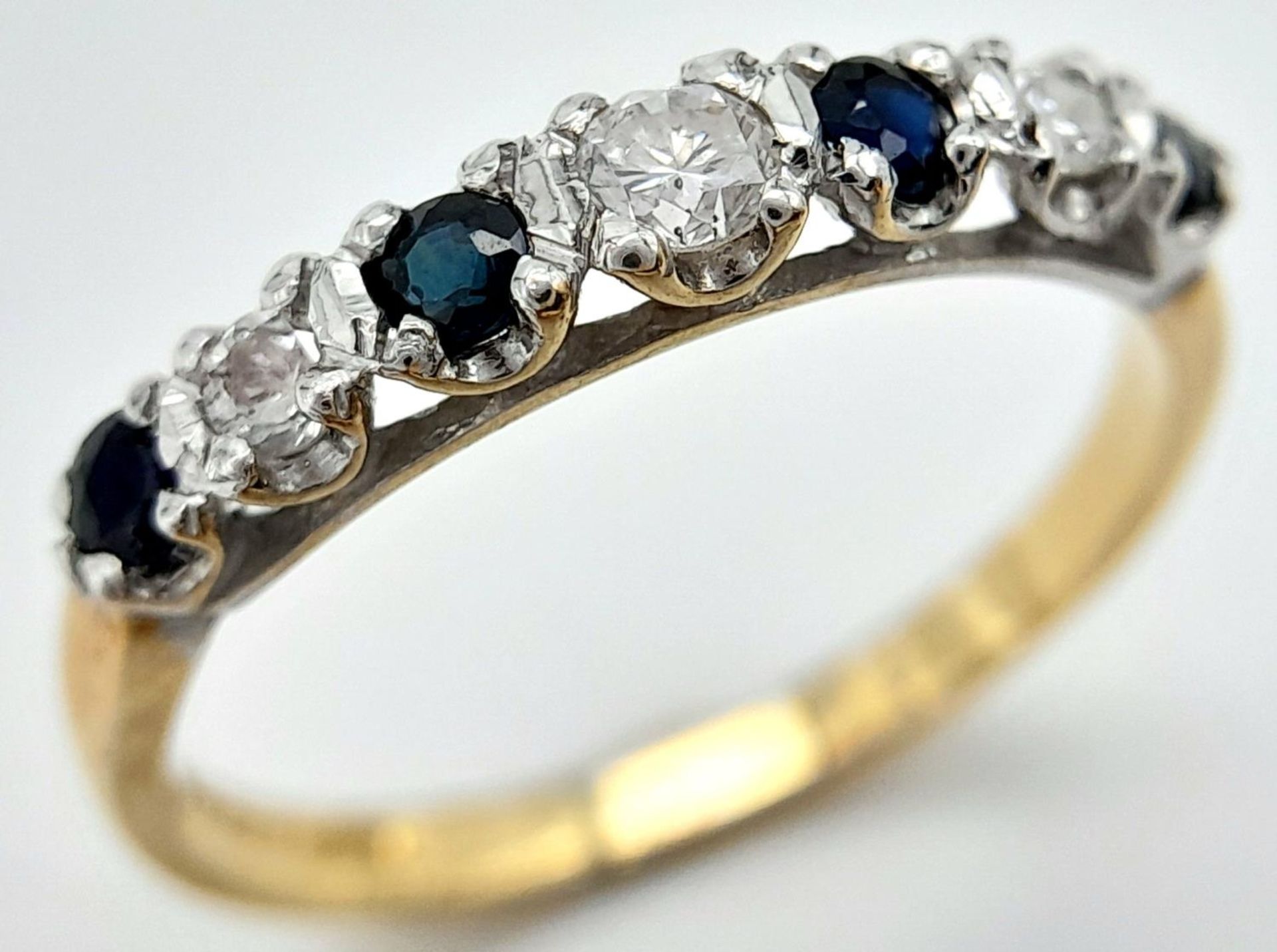 A 9K YELLOW GOLD DIAMOND & SAPPHIRE 7 STONE RING 0.15CT DIAMONDS 1.5G SIZE M 1/2. ref: SPAS 9025 - Bild 2 aus 5