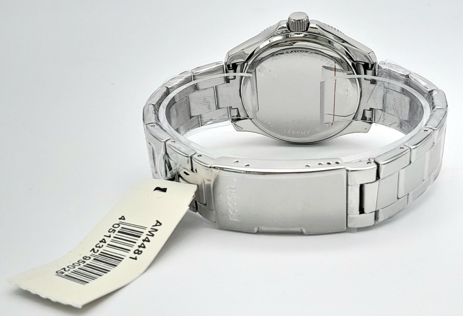A Fossil Quartz Gents Watch. Stainless steel bracelet and case - 41mm. White dial with three sub - Image 4 of 8