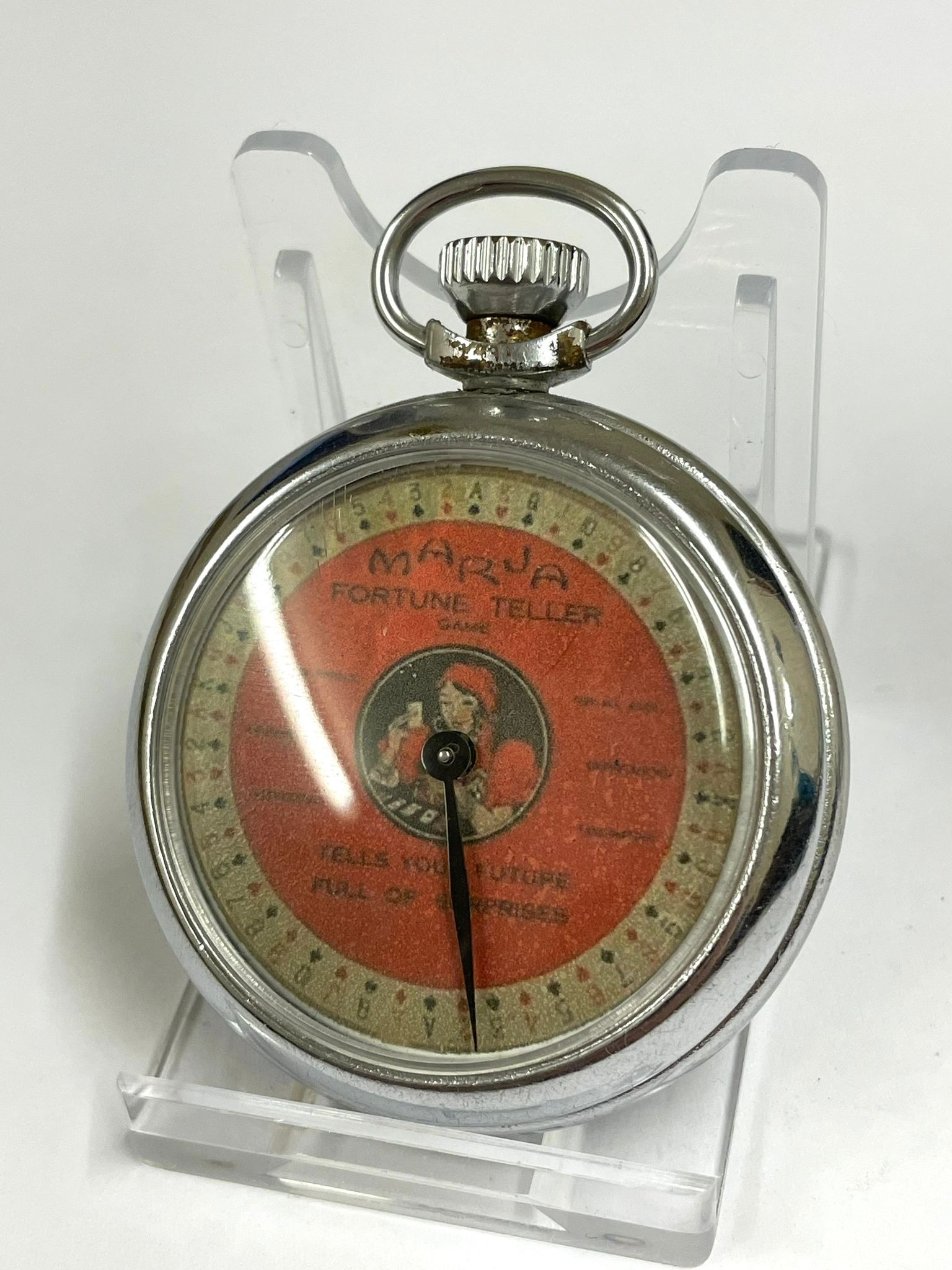 A Vintage fortune teller spinning gaming pocket watch. In working order. - Image 2 of 2